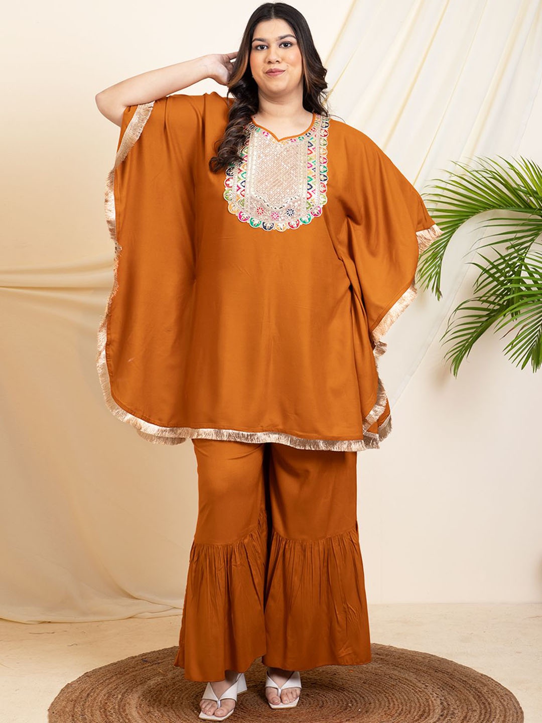 

DEEBACO Plus Size Sweetheart Neck Embroidered Kaftan Top With Sharara, Tan