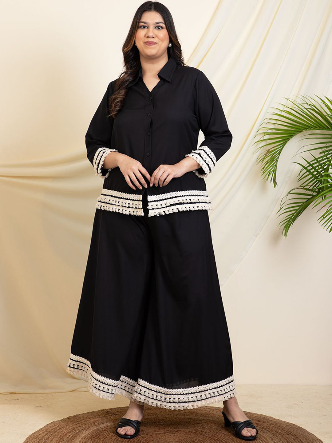 

DEEBACO Plus Size Embellished Shirt With Palazzo, Black