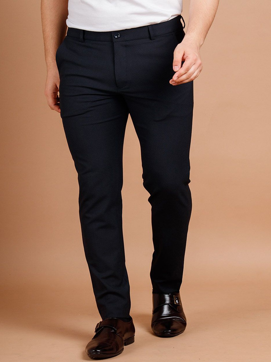 

Muffynn Men Checked Relaxed Straight Fit Mid-Rise Formal Trouser, Navy blue