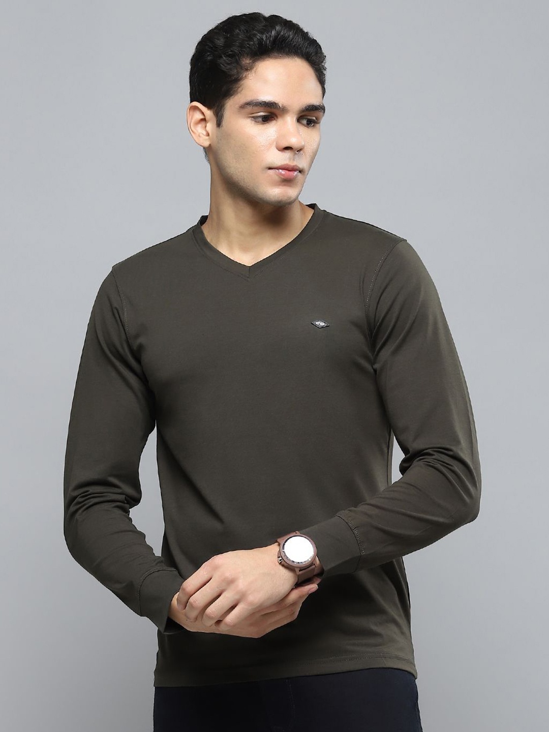 

Cloak & Decker Men Solid V-Neck Cotton T-shirt, Olive