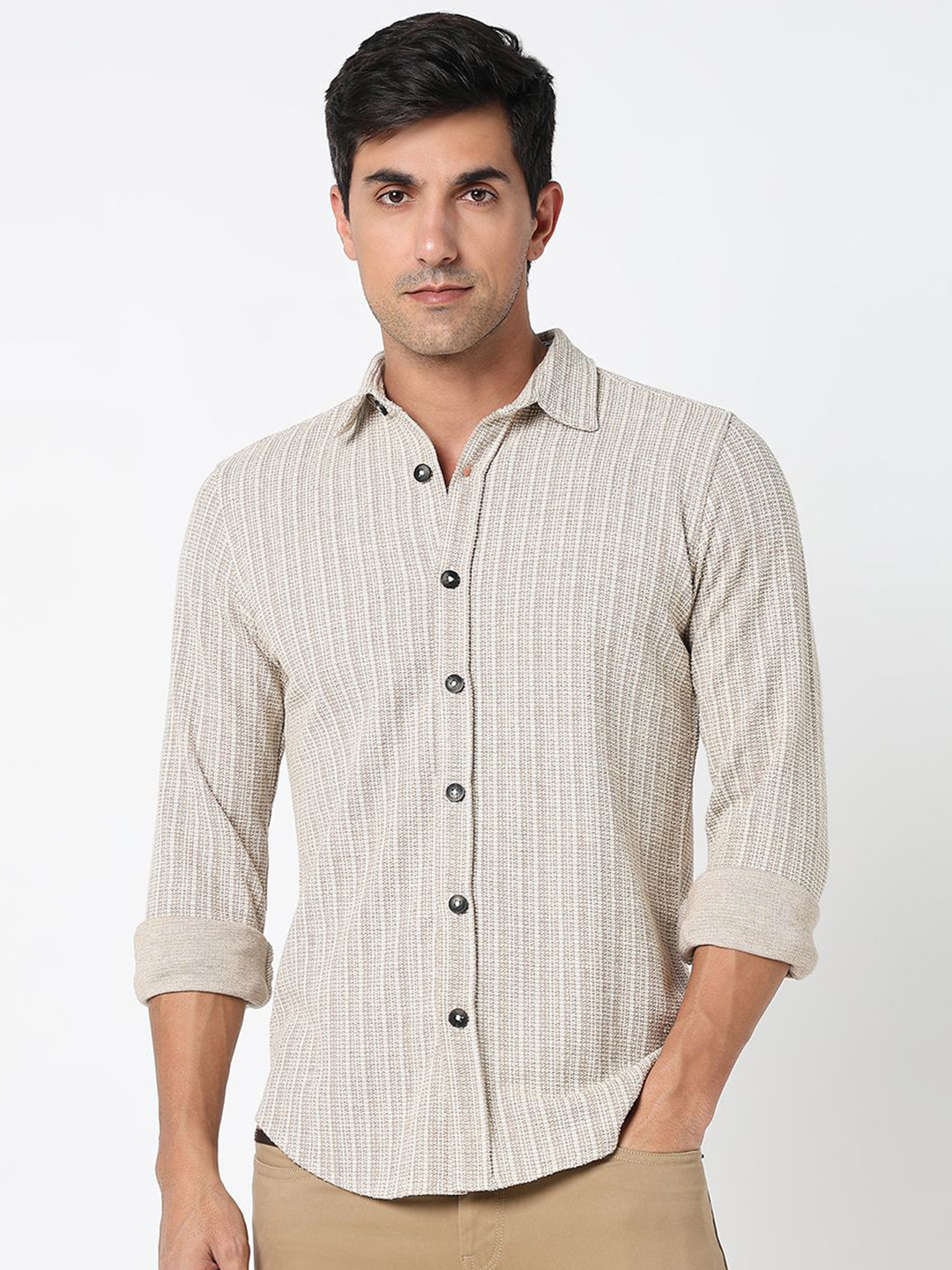 

R&B Men Spread Collar Textured Casual Shirt, Beige