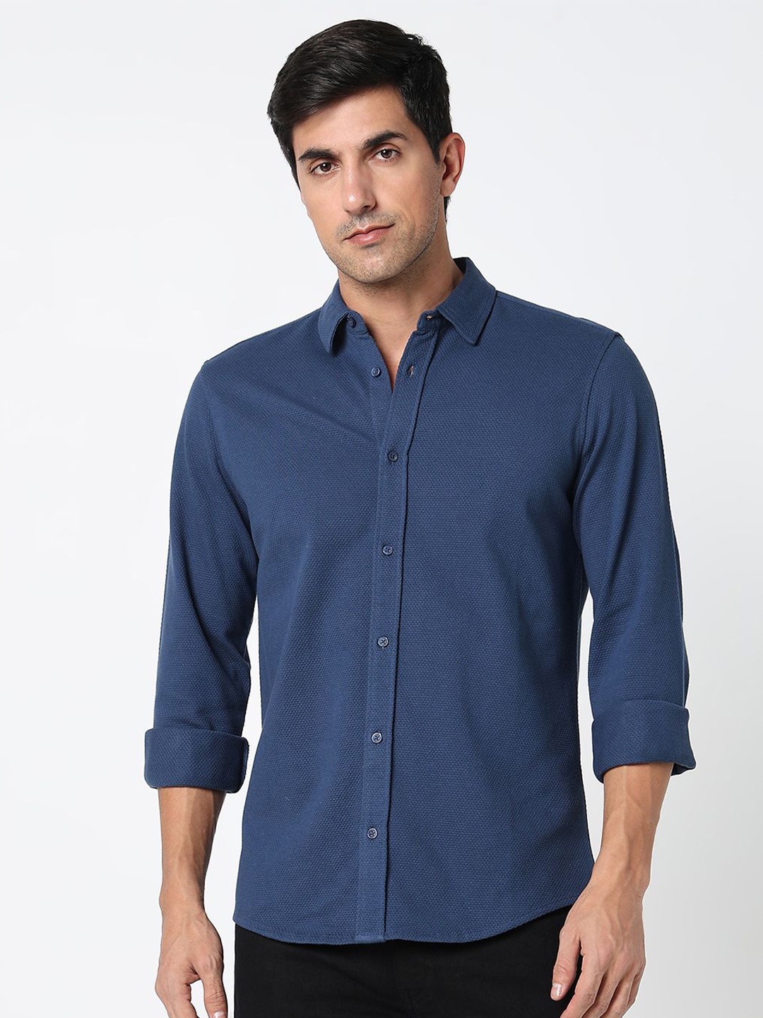 

R&B Men Spread Collar Textured Cotton Casual Shirt, Navy blue