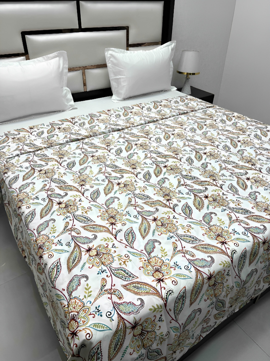 

Pure Decor Batik Guru Green Floral Printed Cotton 400TC King Size Duvet Cover with Zipper