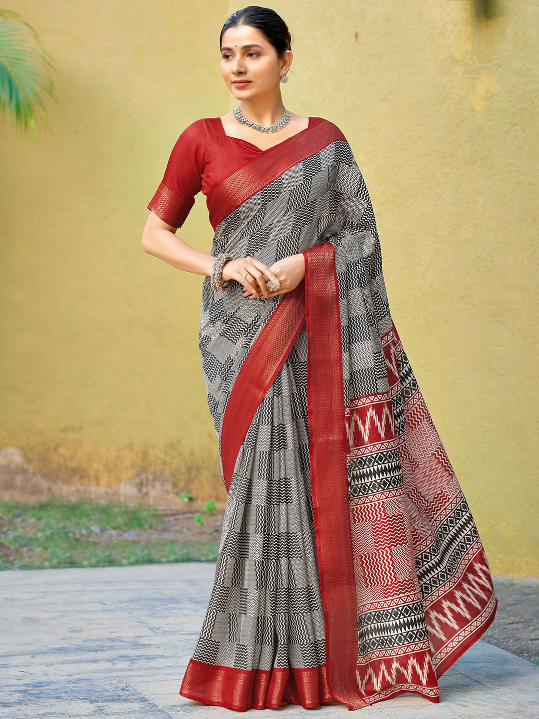 

KALINI Abstract Printed Zari Woven Design Saree, Black