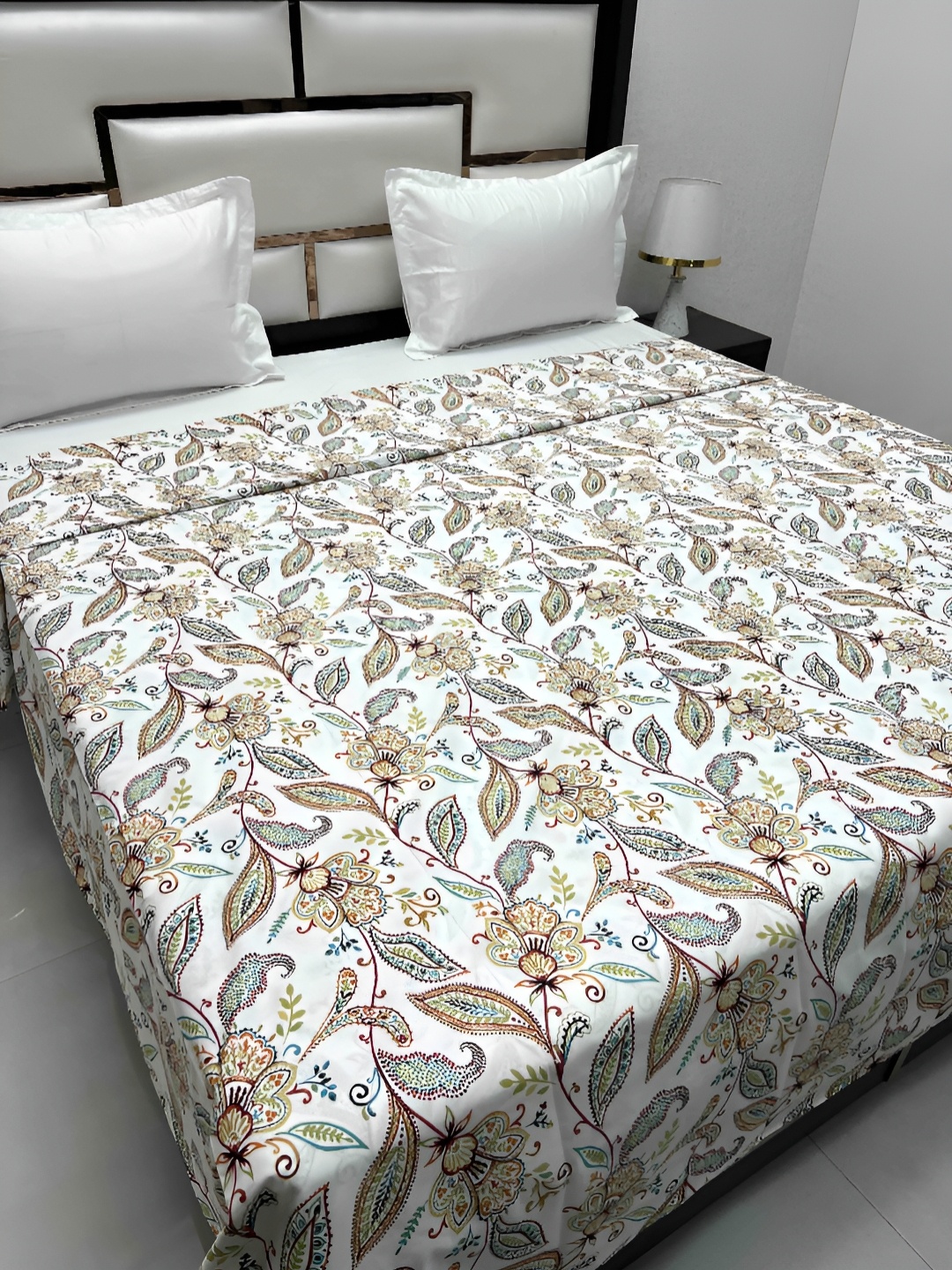 

Pure Decor Batik Guru Green Floral Printed Pure Cotton 380 TC King Size Duvet Cover