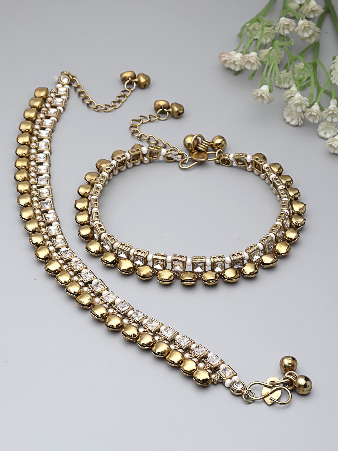 

Sanjog Set Of 2 Gold-Plated Kundan Studded Anklets