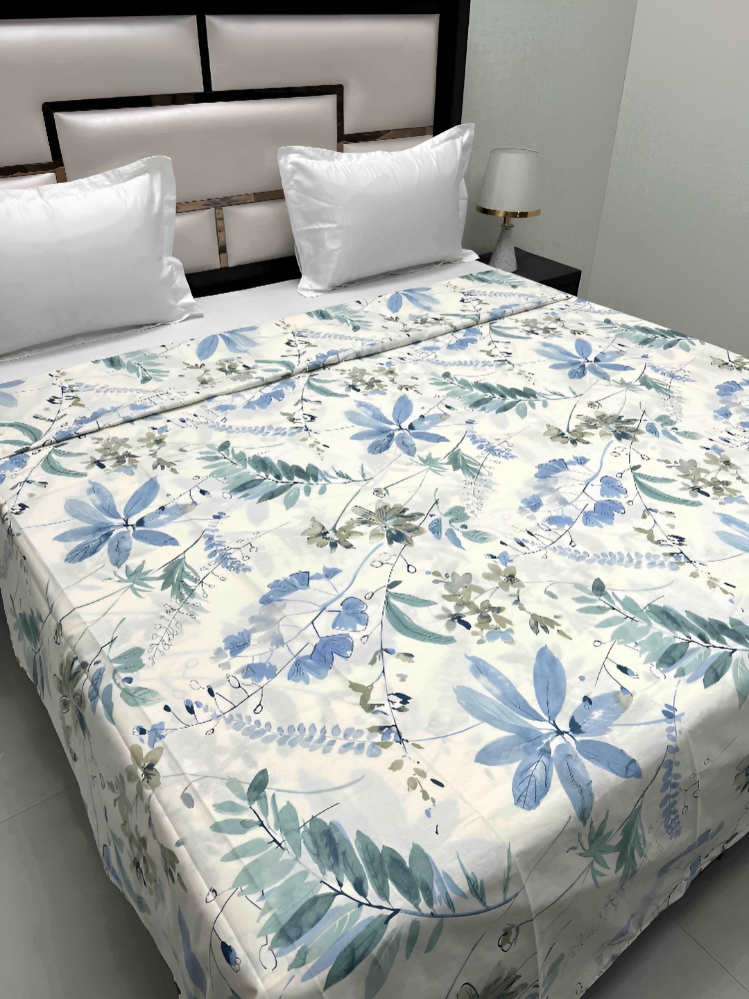

Pure Decor Batik Guru Cream-Color Printed Cotton 380 TC King Size Duvet Cover With Zipper