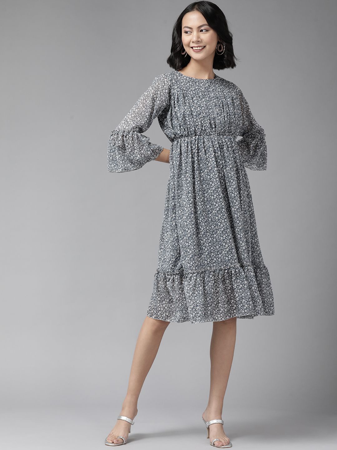 

The Roadster Lifestyle Co Women Floral Printed Fit & Flare Dress, Grey