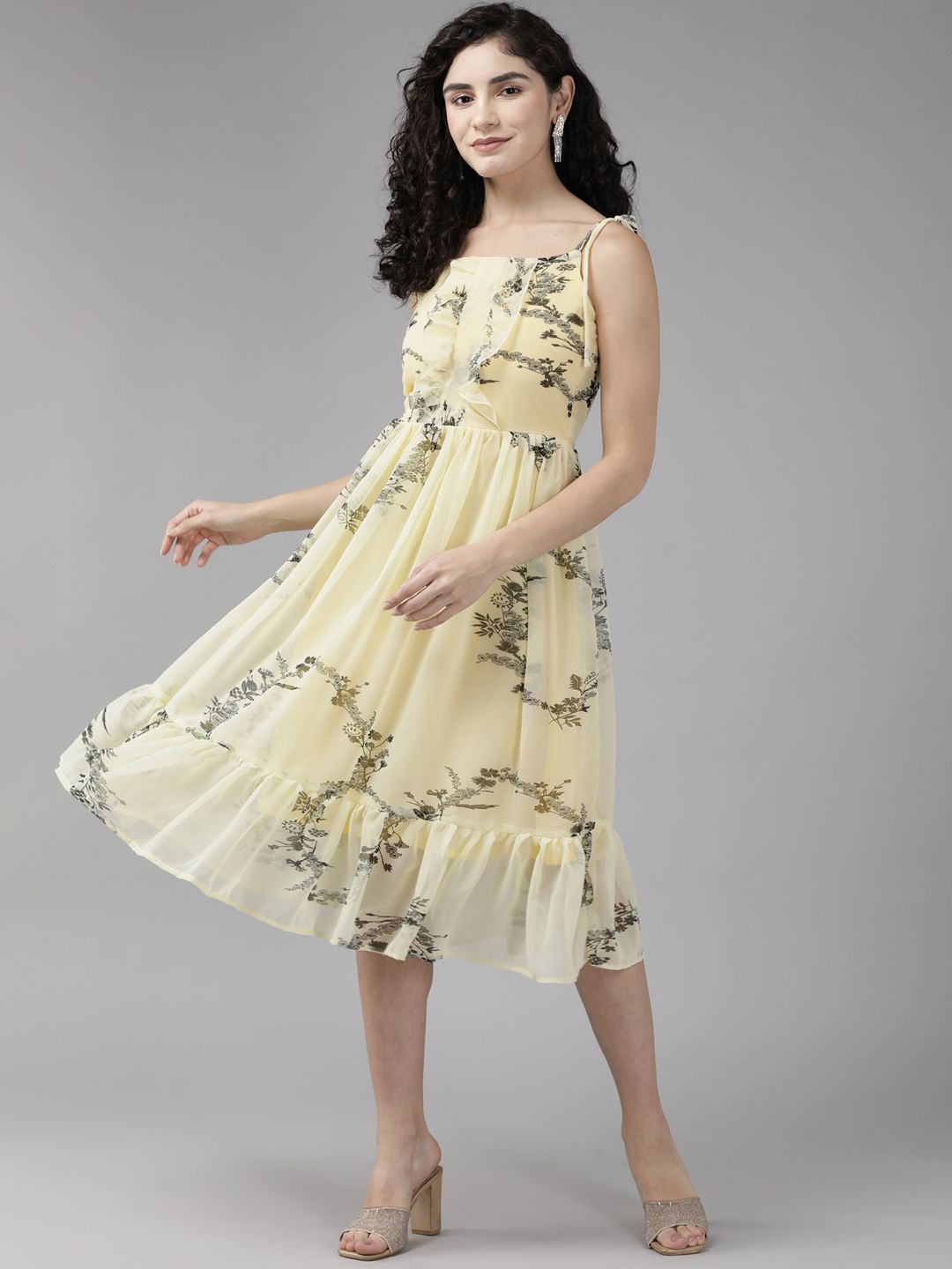 

The Roadster Lifestyle Co Women Floral Printed Fit and Flare Dress, Beige