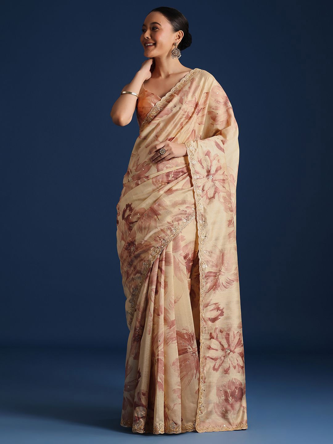 

KALKI Fashion Floral Printed Mirror Work Saree, Peach