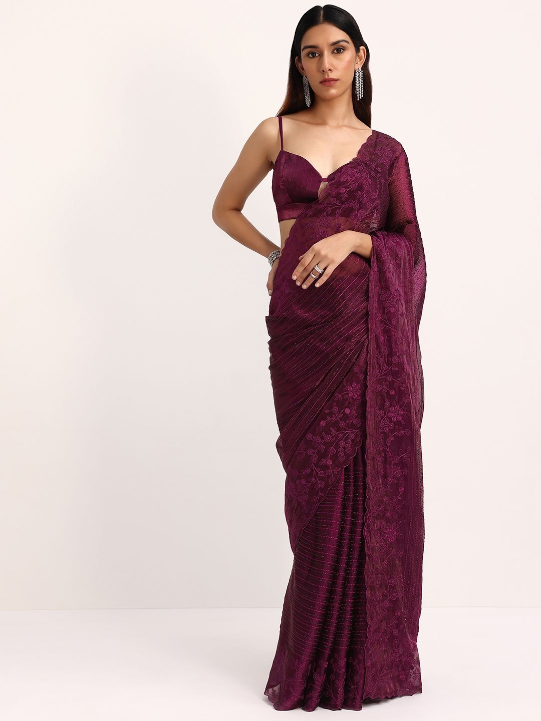 

KALKI Fashion Floral Embroidered Tissue Saree, Purple