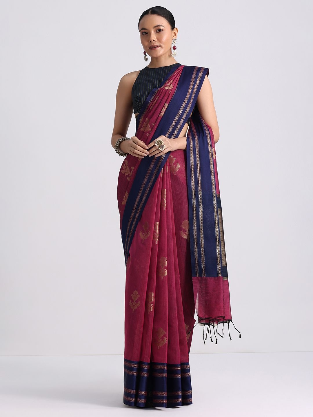 

KALKI Fashion Floral Woven Design Zari Saree, Pink