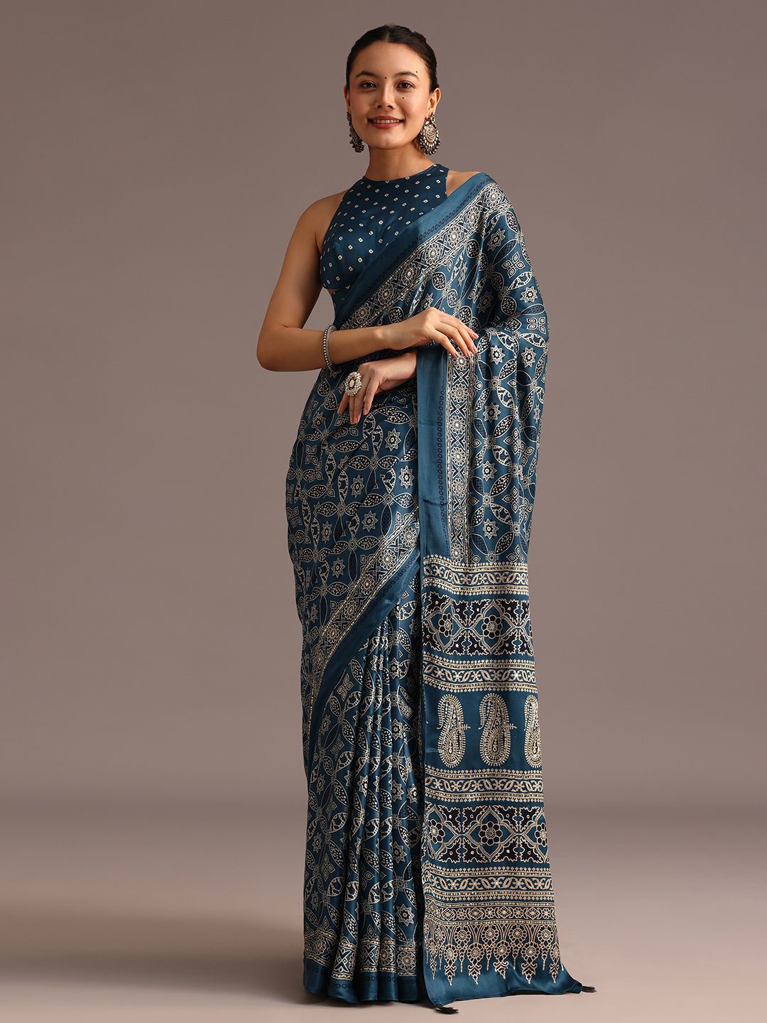 

KALKI Fashion Ethnic Motifs Printed Sequinned Saree, Teal