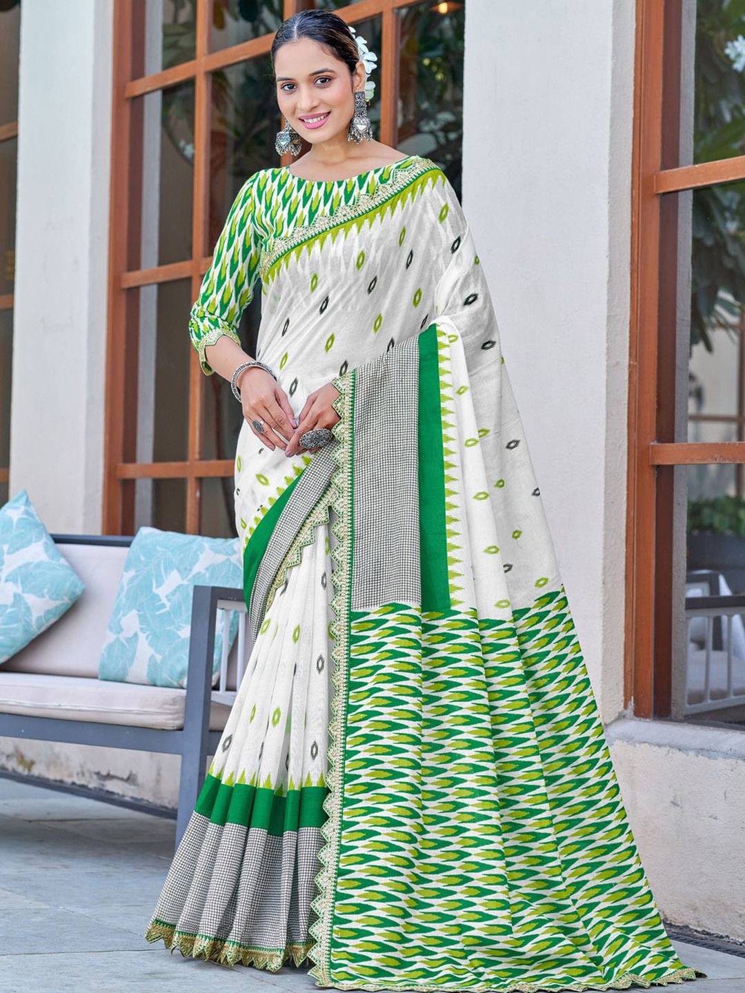 

Anouk Sequinned Printed Pure Cotton Saree, White