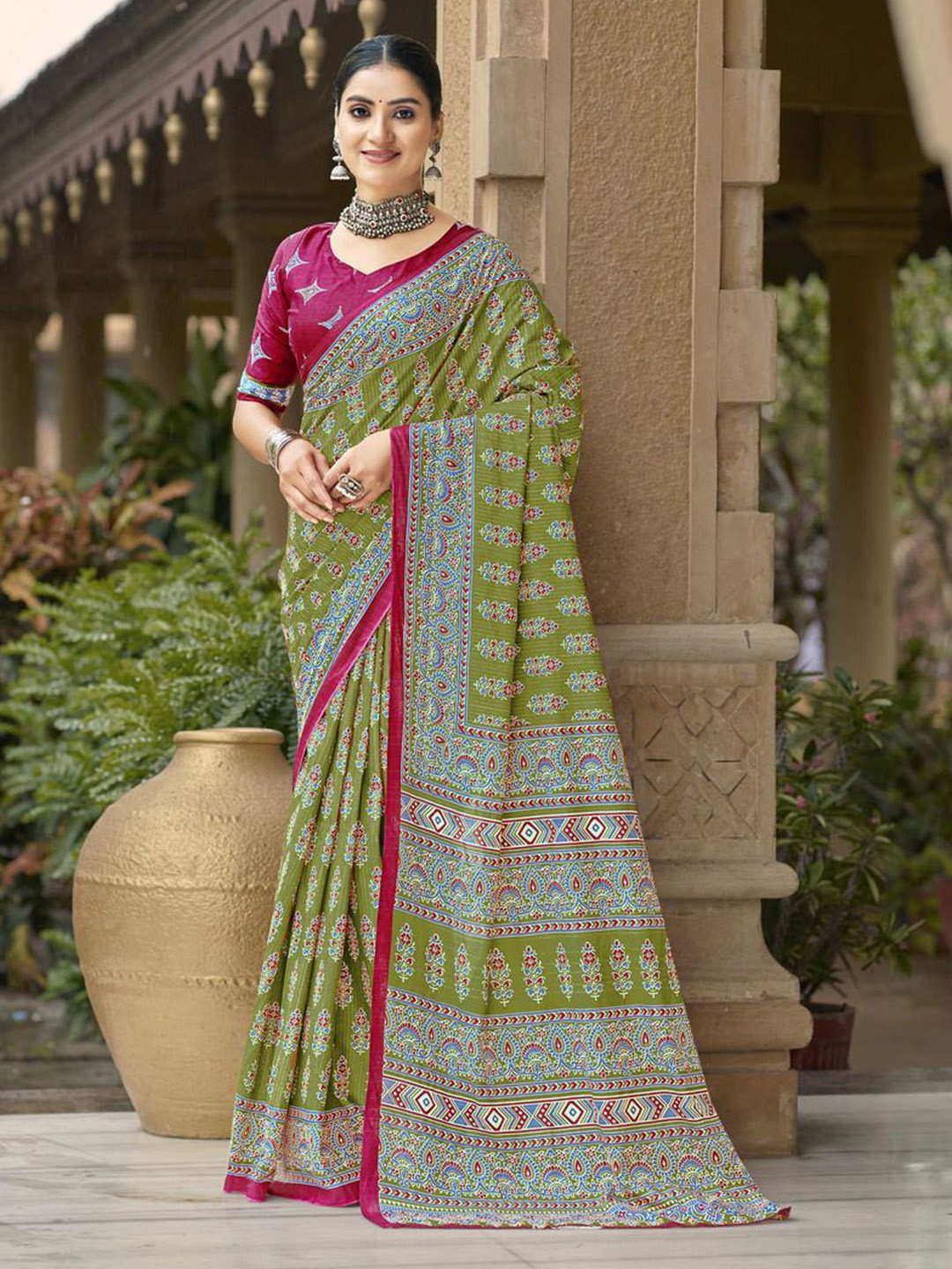 

Anouk Floral Pure Cotton Saree, Green