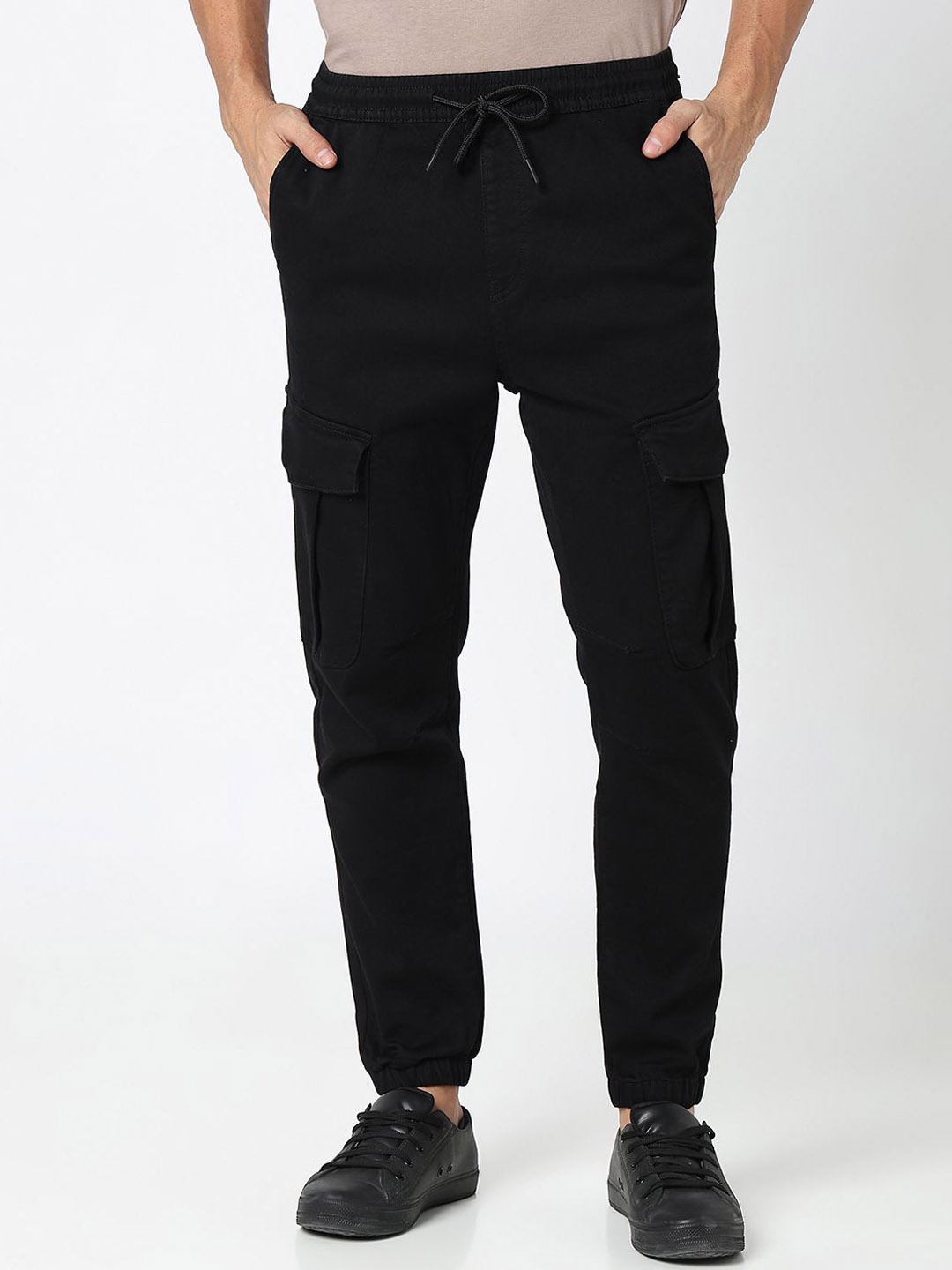 

R&B Men Relaxed Fit Mid-Rise Cotton Jeans, Black