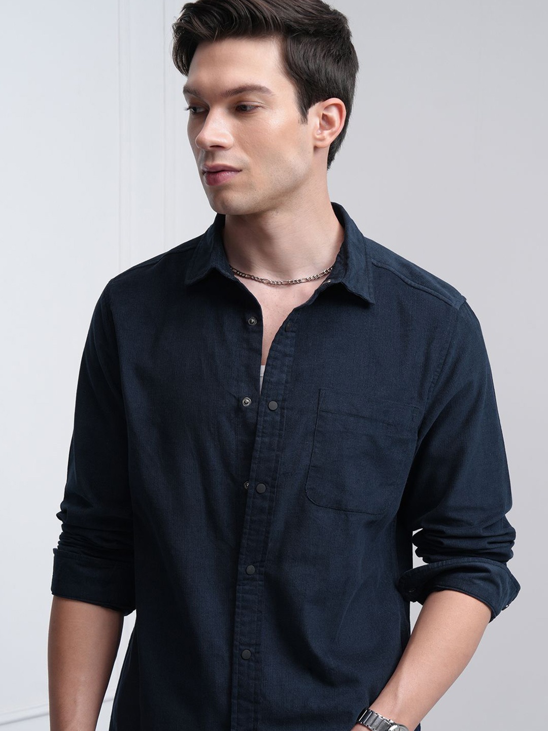 

HIGHLANDER Men Corduroy Textured Casual Shirt, Navy blue