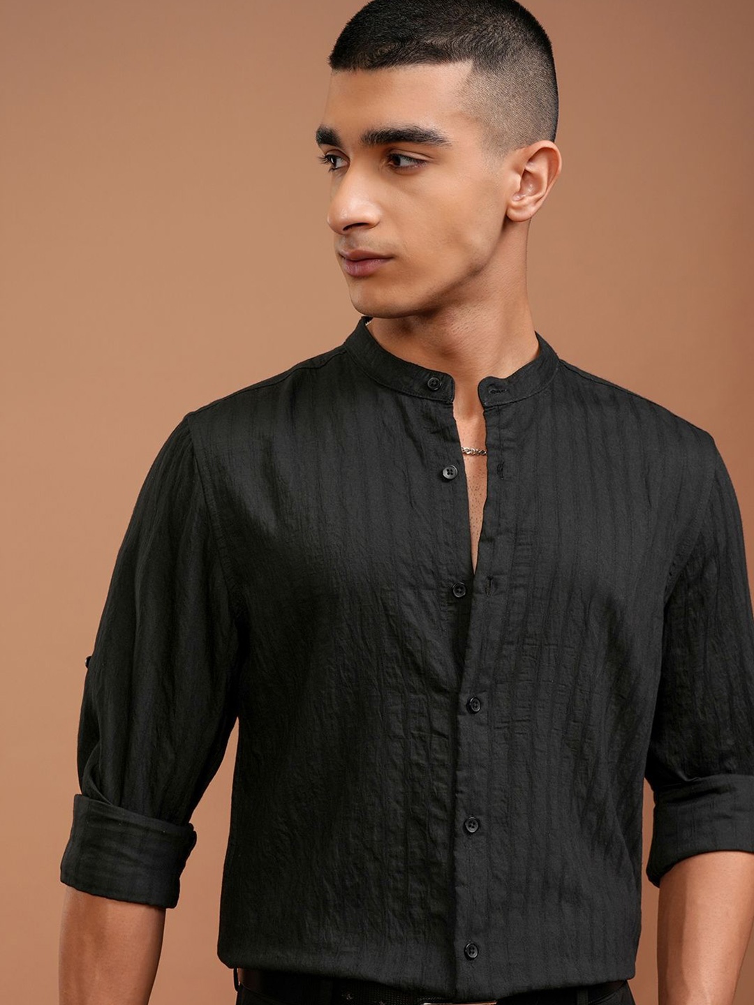 

HIGHLANDER Men Band Collar Textured Slim Fit Casual Shirt, Black