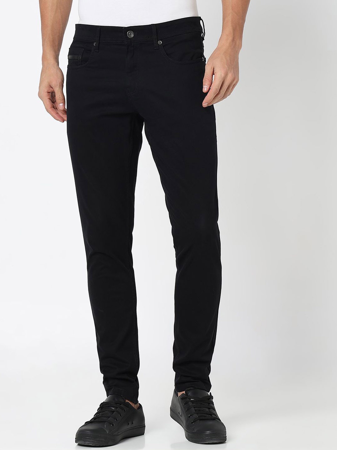 

R&B Men Cotton Skinny Fit Mid-Rise Trousers, Black