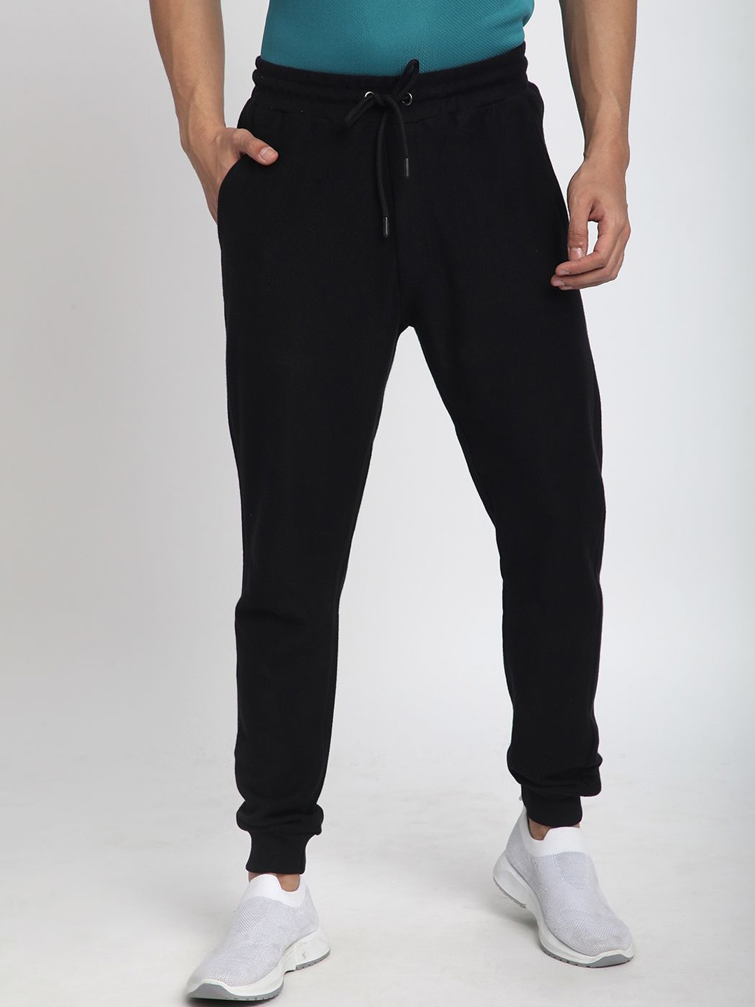 

R&B Men Pure Cotton Regular Fit Mid Rise Joggers, Black