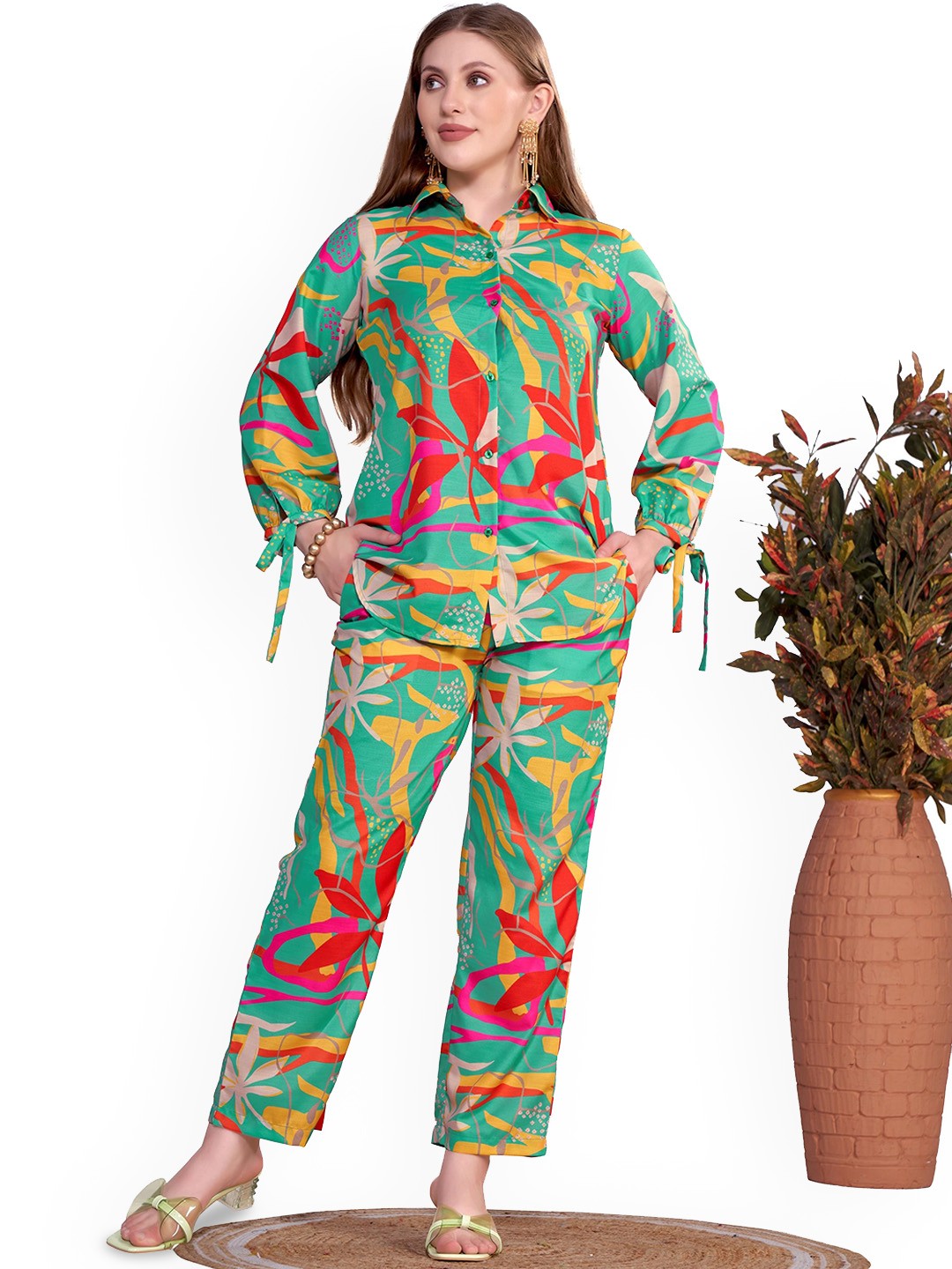 

FAB GALAXY Shirt Collar Printed Shirt With Trouser, Green