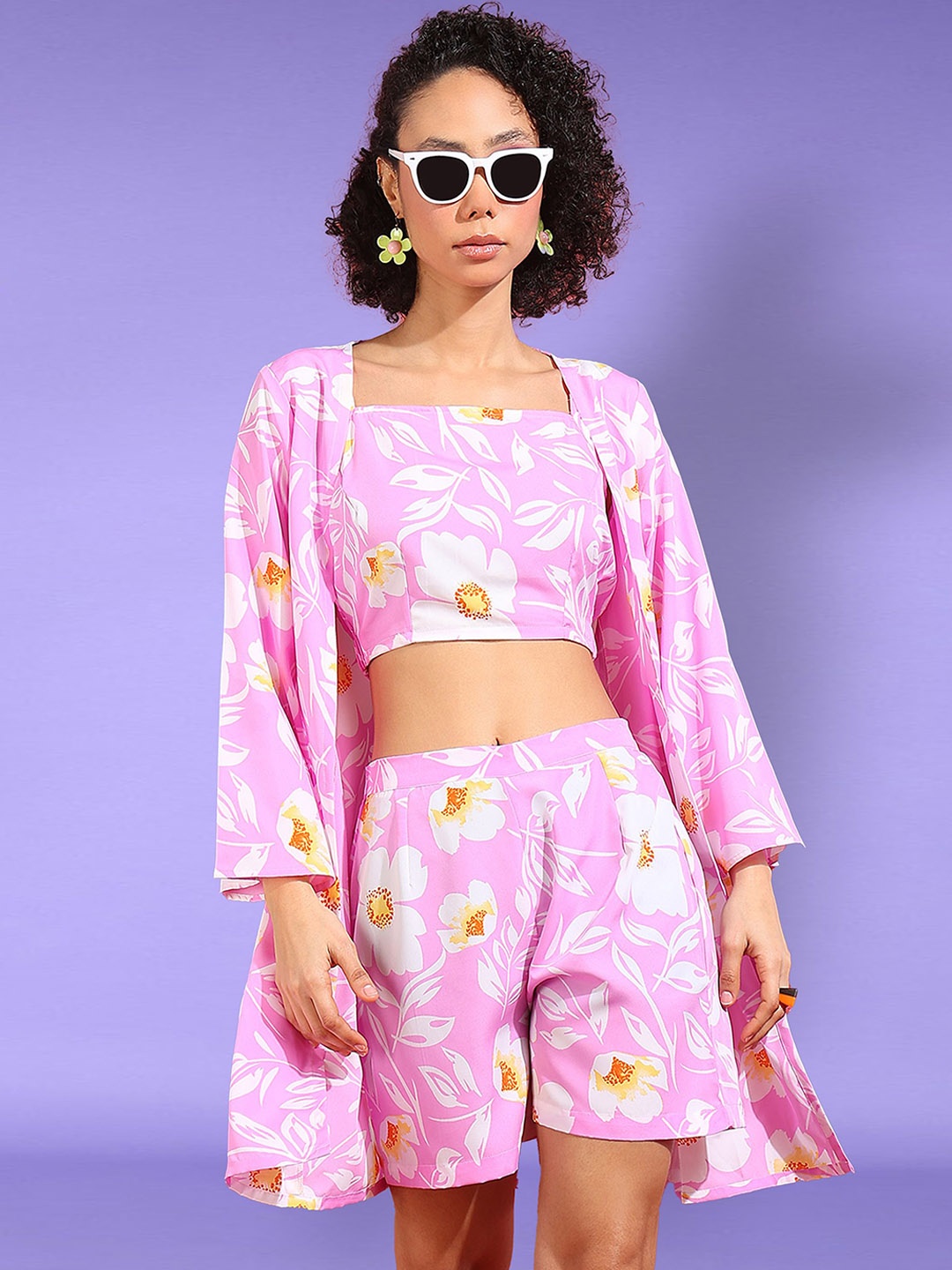 

Fashfun Floral Printed Shoulder Straps Top & Shorts With Shrug, Pink