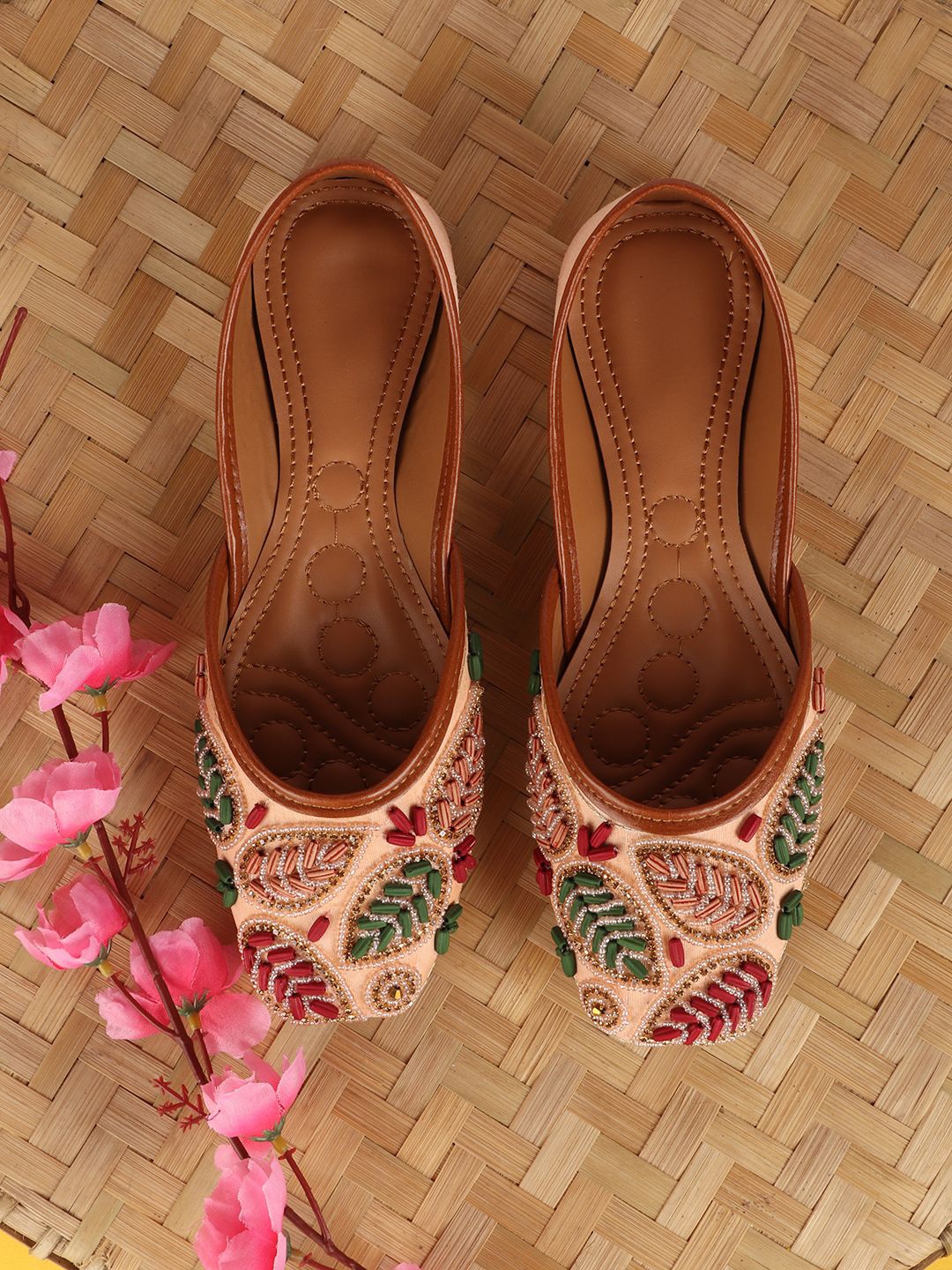 

CHINRAAG Women Embellished Ethnic Mojaris Flats, Pink