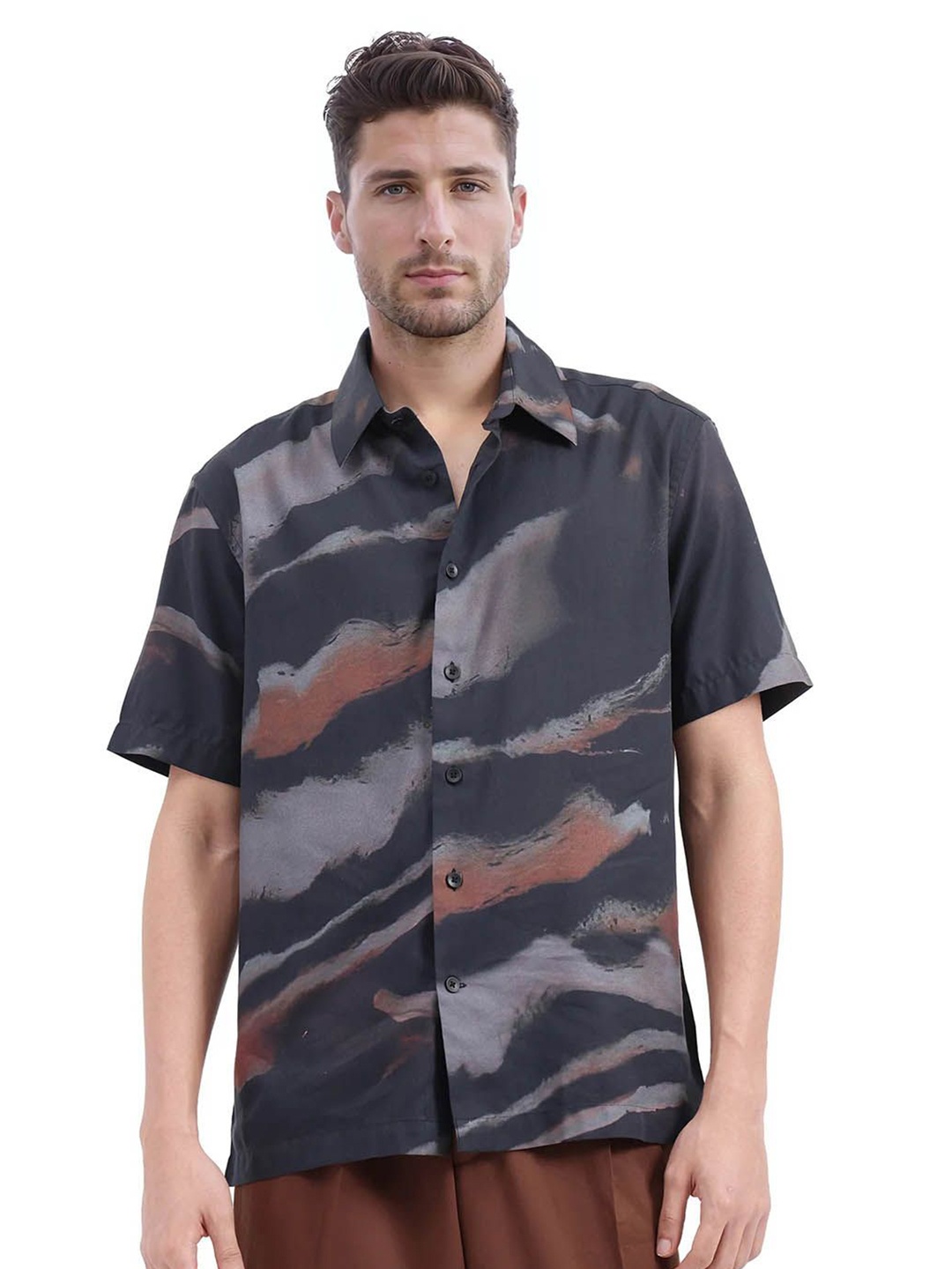 

RARE RABBIT Men Comfort Spread Collar Abstract Printed Cotton Casual Shirt, Navy blue