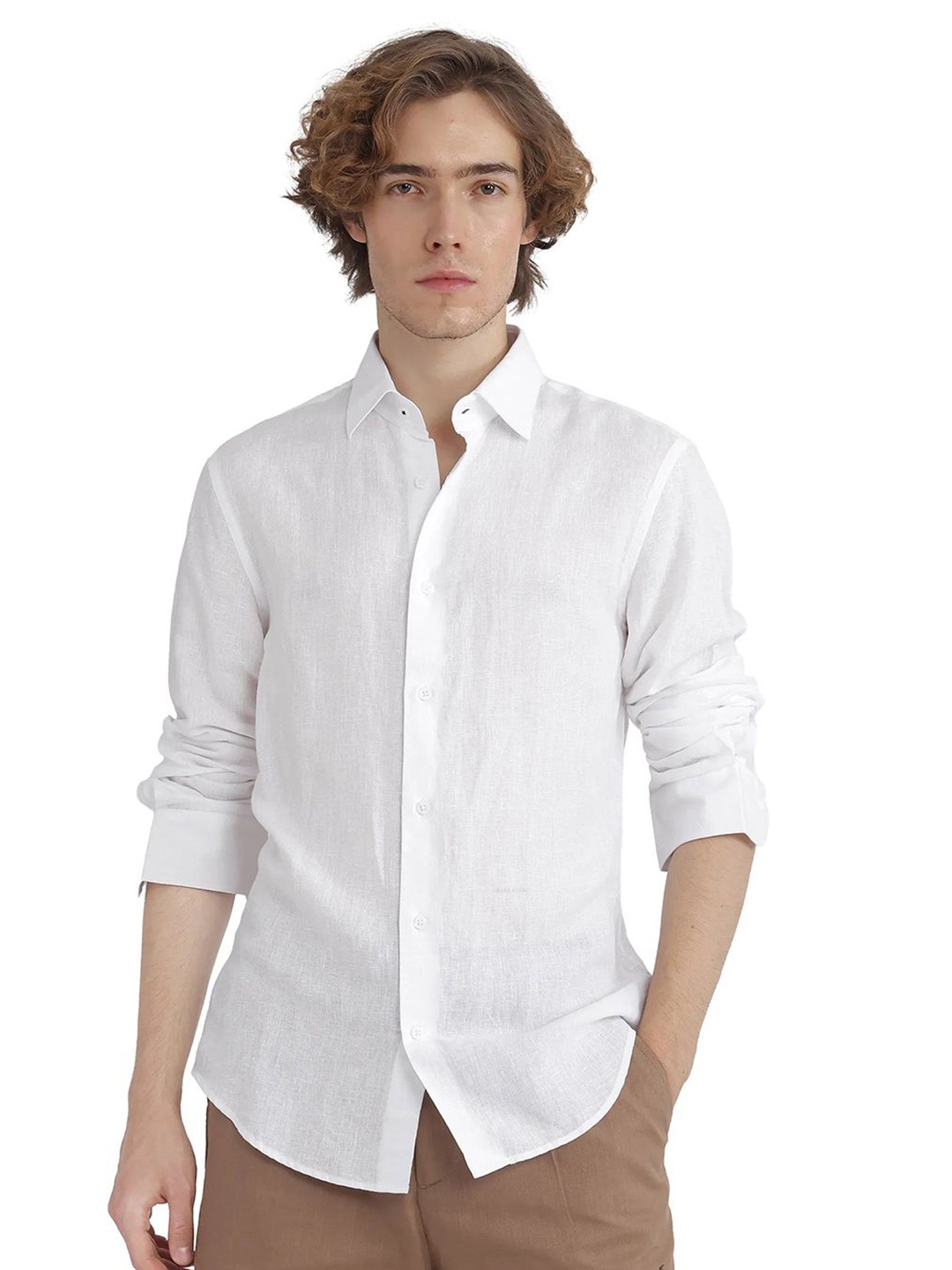 

RARE RABBIT Men Comfort Spread Collar Solid Casual Shirt, White