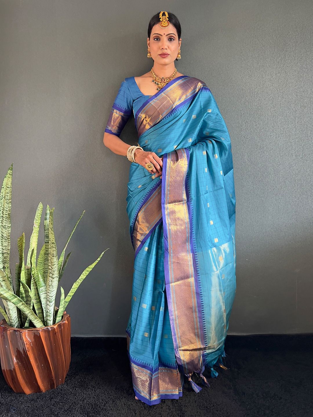 

Panzora Ethnic Design Zari Silk Cotton Saree, Blue