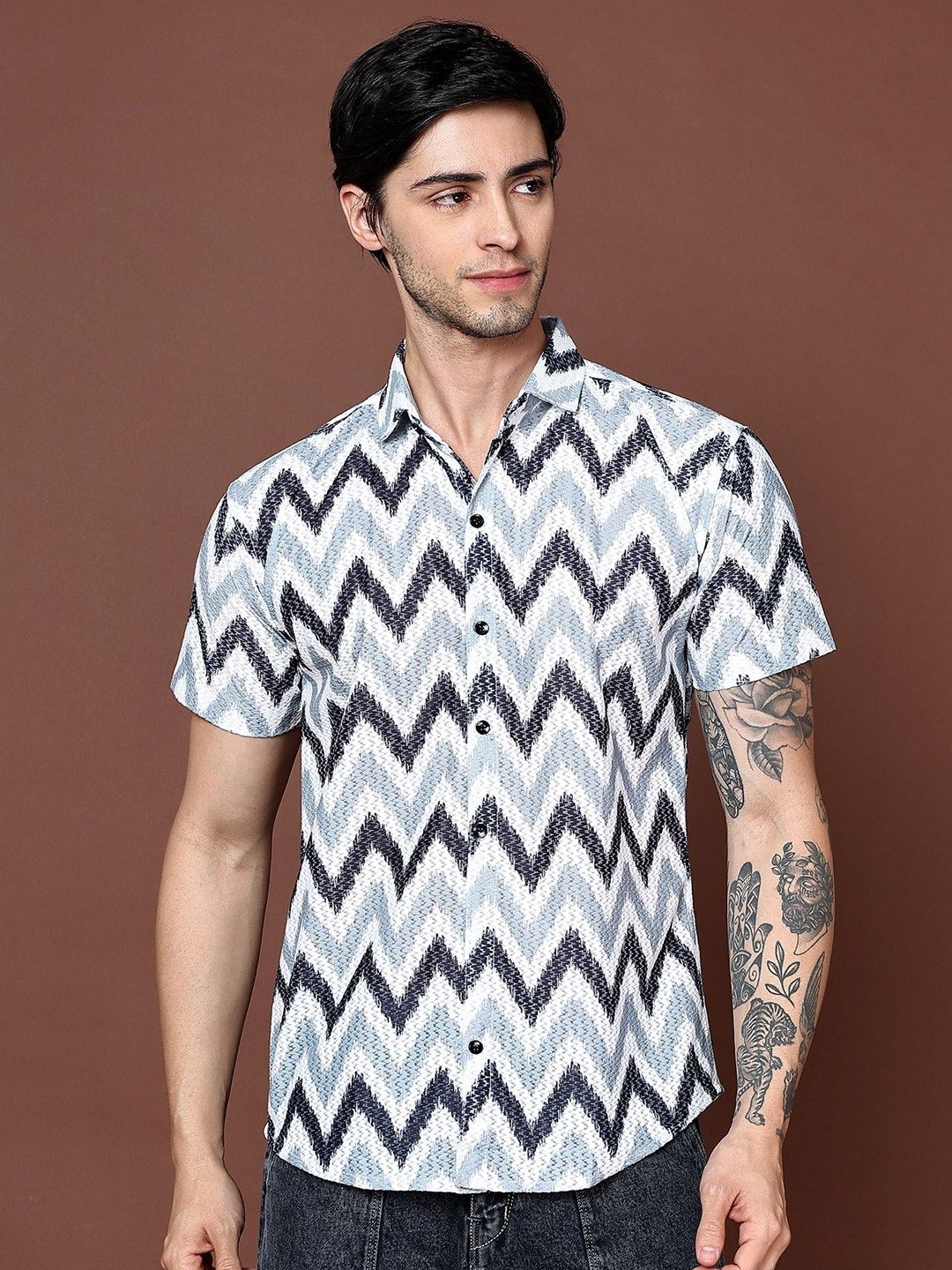 

BHALVAV EXPORT Men Standard Fit Spread Collar Chevron Striped Cotton Party Shirt, White
