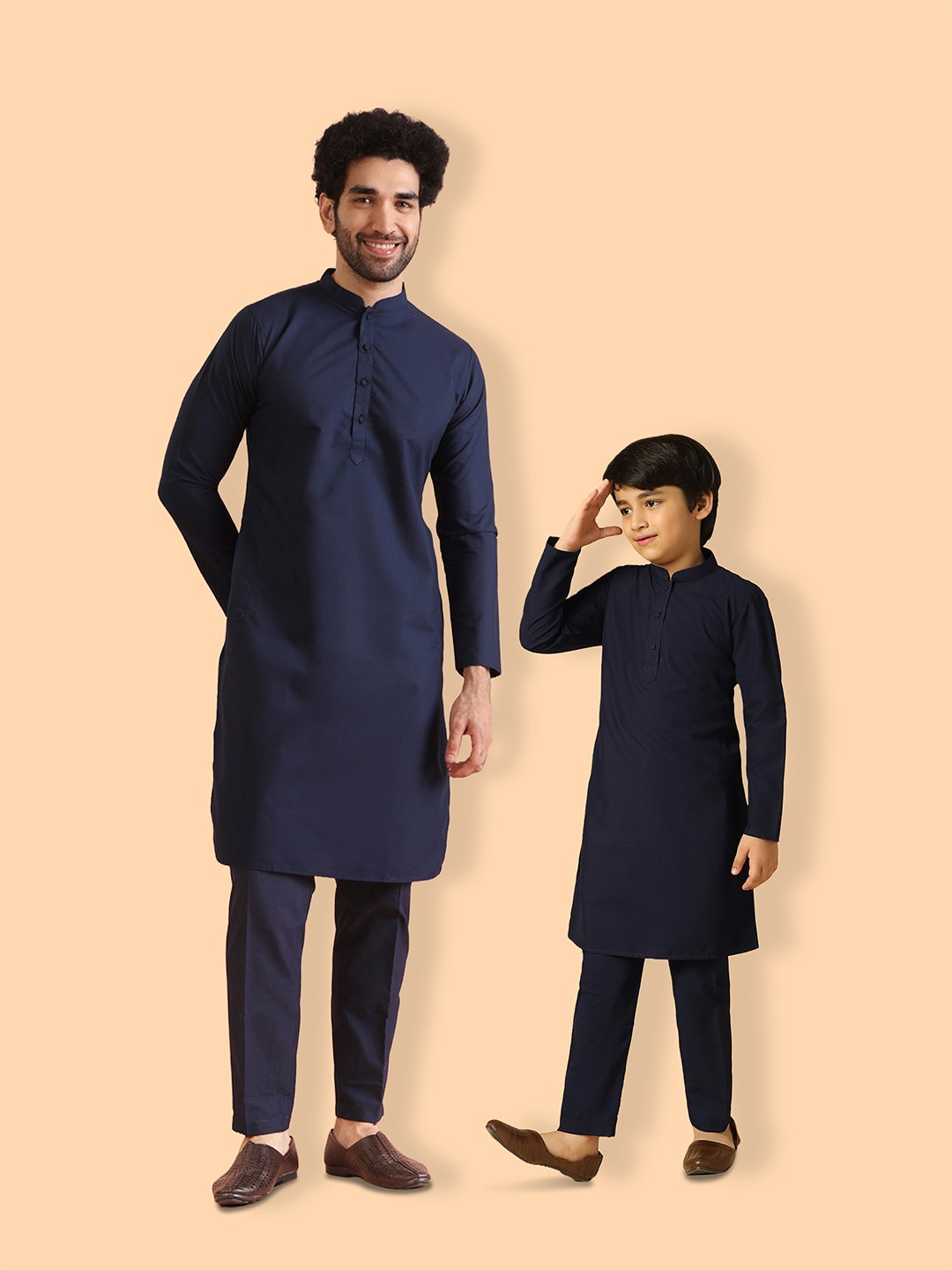 

KISAH Mandarin Collar Long Sleeves Indigo Straight Kurta with Trousers, Navy blue