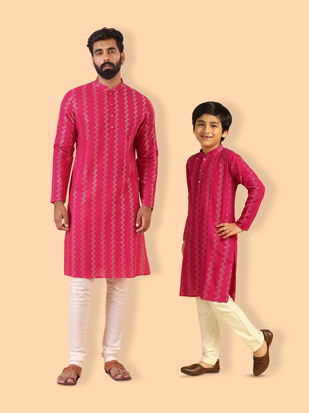 

KISAH Chevron Printed Mandarin Collar Straight Kurta With Churidar, Pink