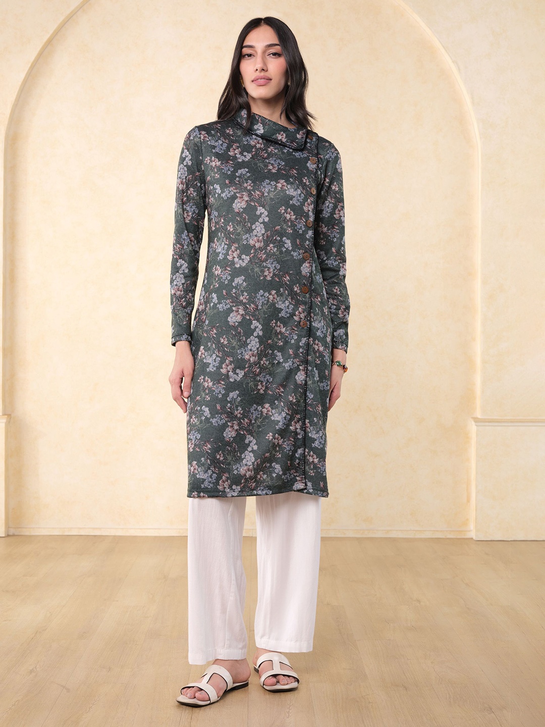 

Global Desi Floral Printed Angrakha Shirt Collar Long Sleeves Knitted Kurta, Green