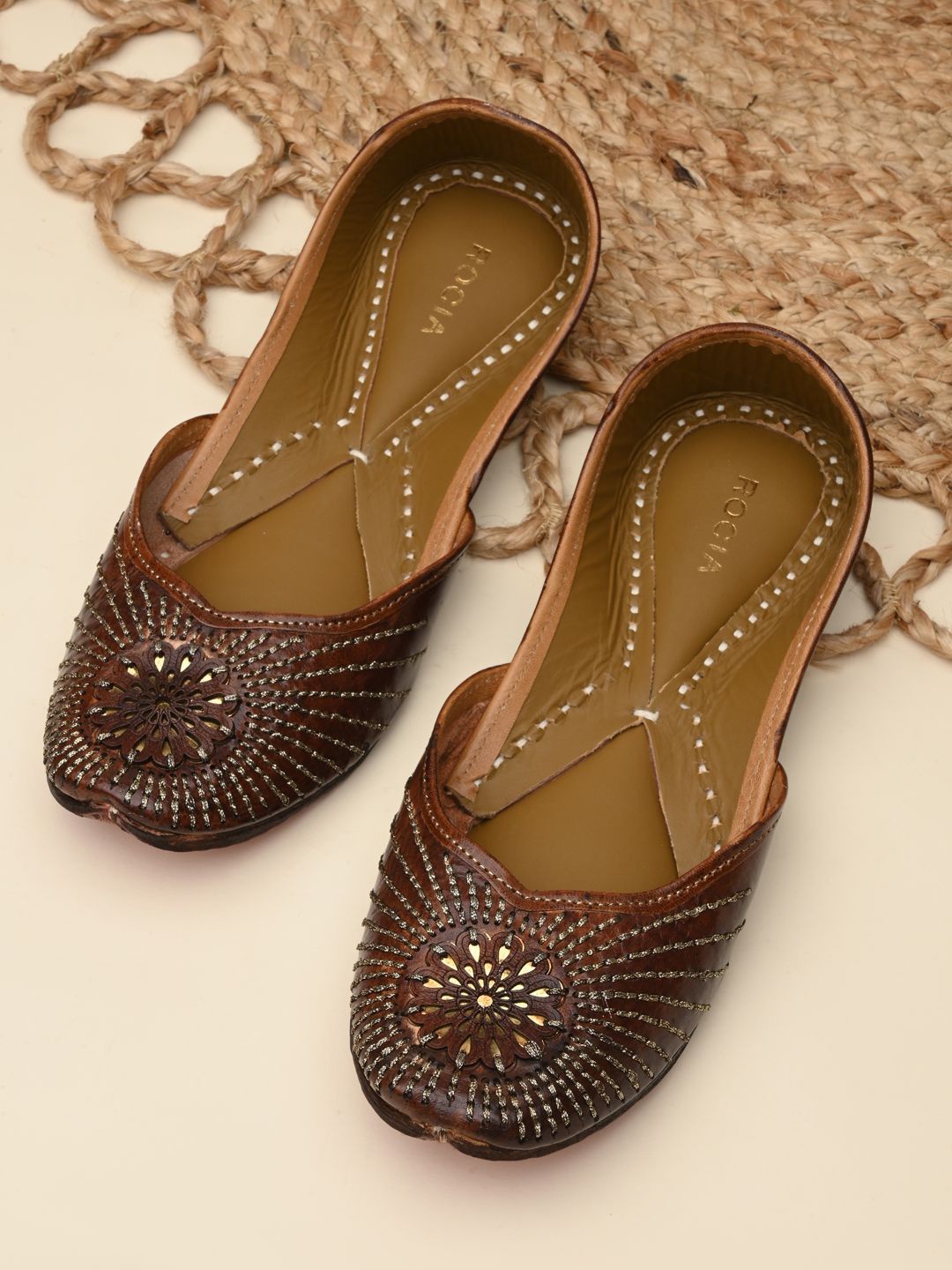 

Rocia Women Mojaris Flats, Brown