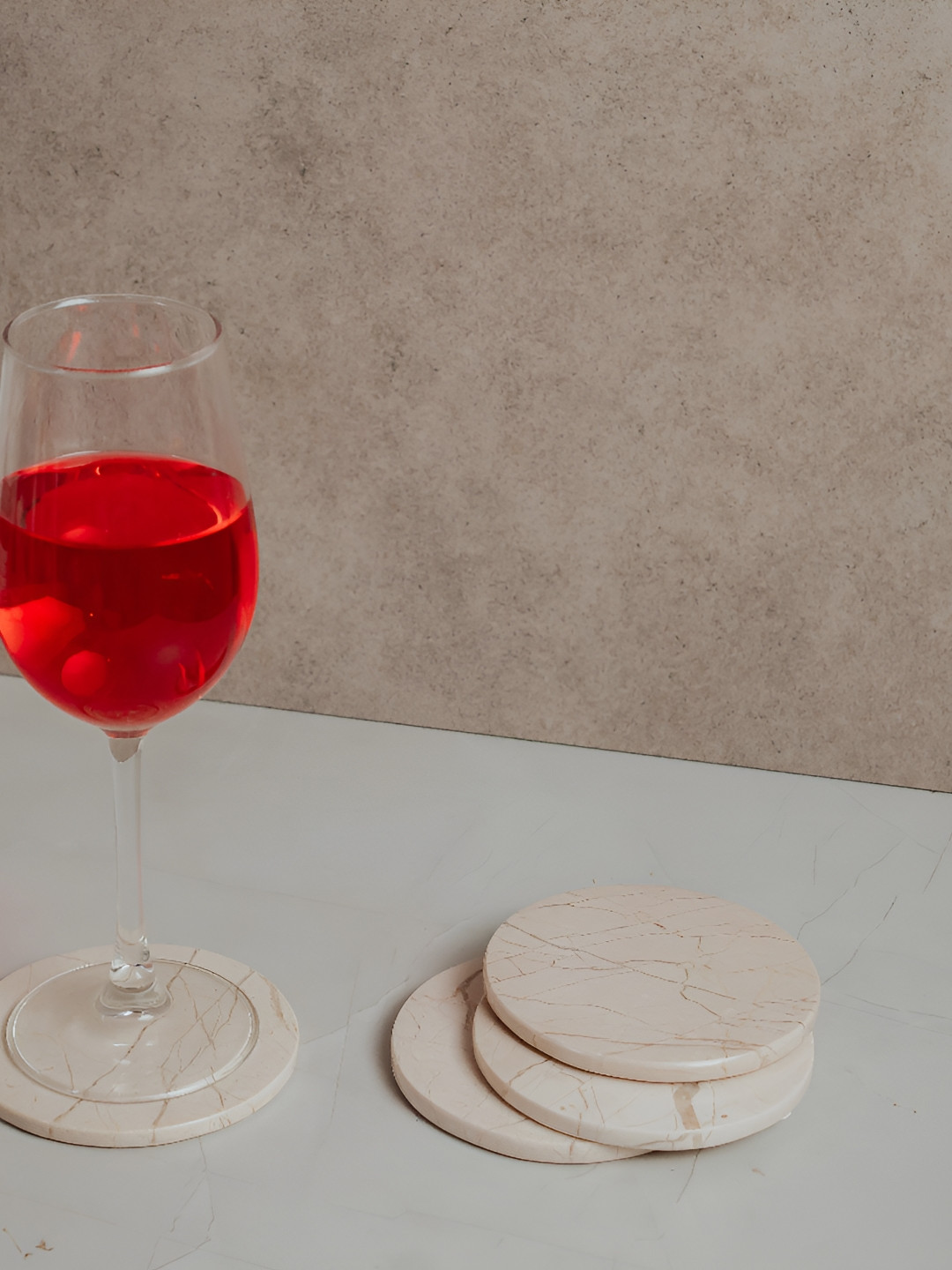 

MARBIQUE Beige & Pink 4 Pieces Printed Marble Round Coasters