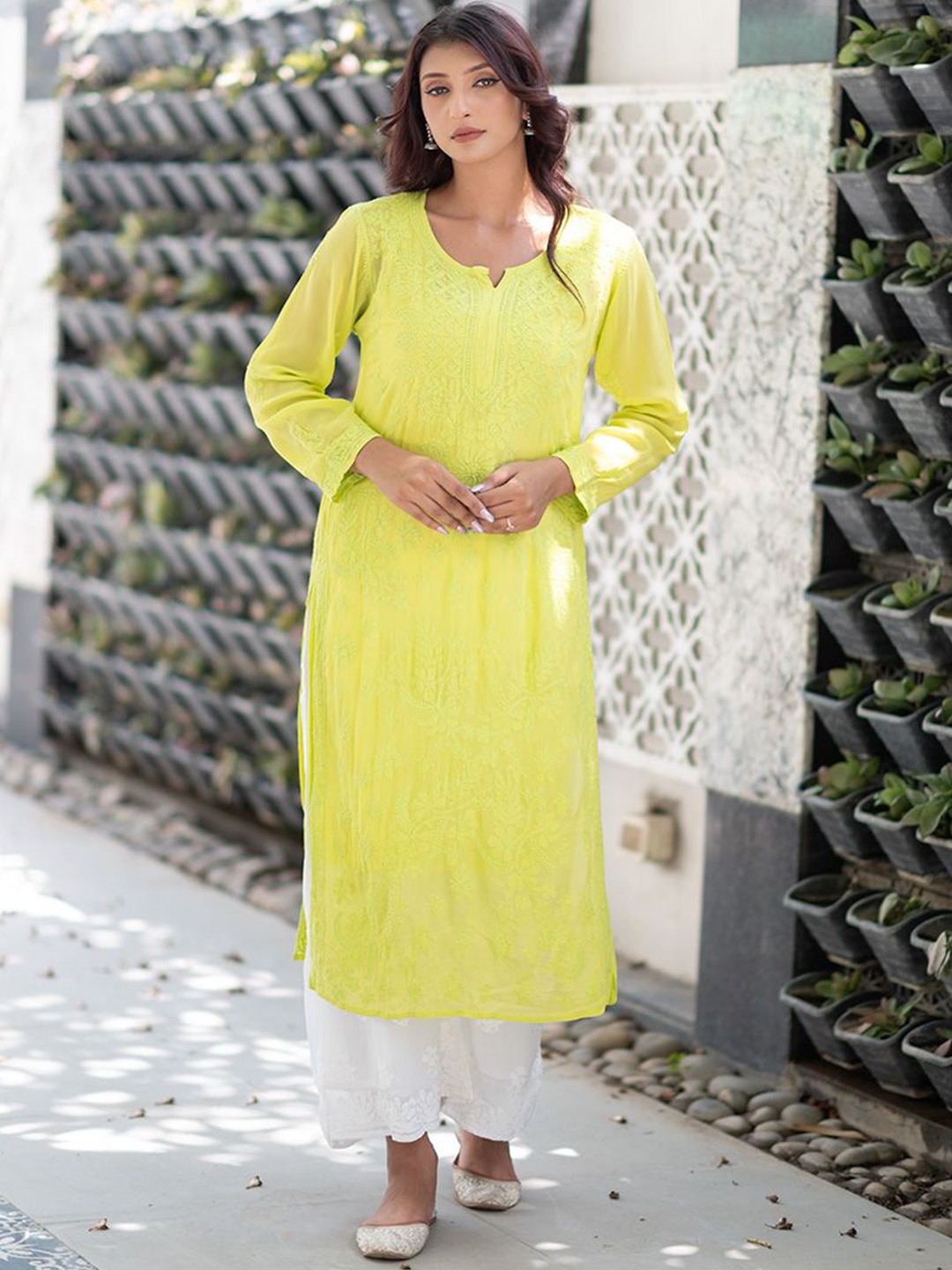 

Rangreza Ethnic Floral Embroidered Chikankari Georgette Straight Kurta With Inner, Yellow