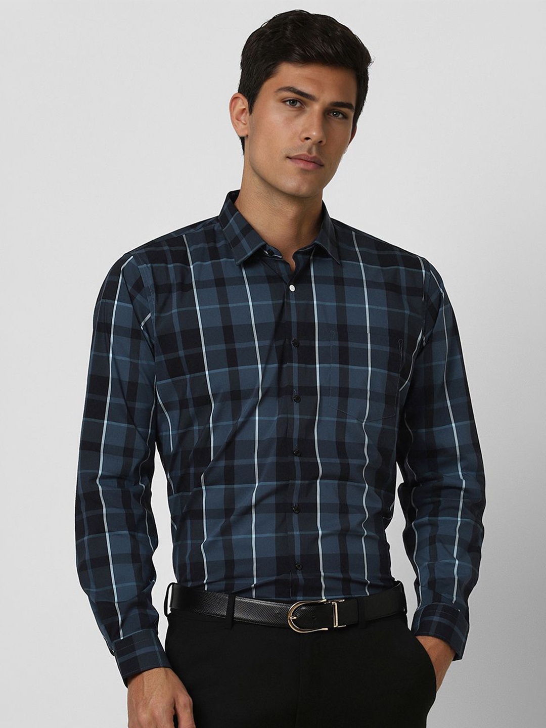 

Van Heusen Men Spread Collar Tartan Checked Cotton Slim Fit Formal Shirt, Navy blue
