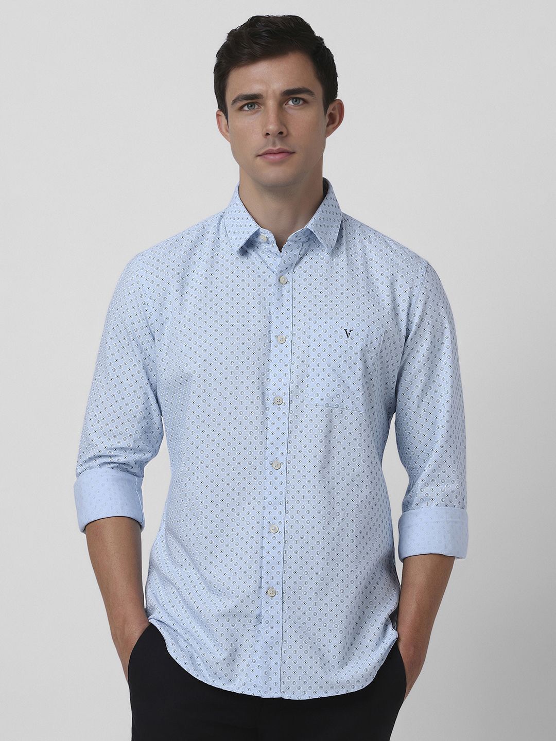 

Van Heusen Sport Men Slim Fit Micro Ditsy Printed Cotton Casual Shirt, Blue