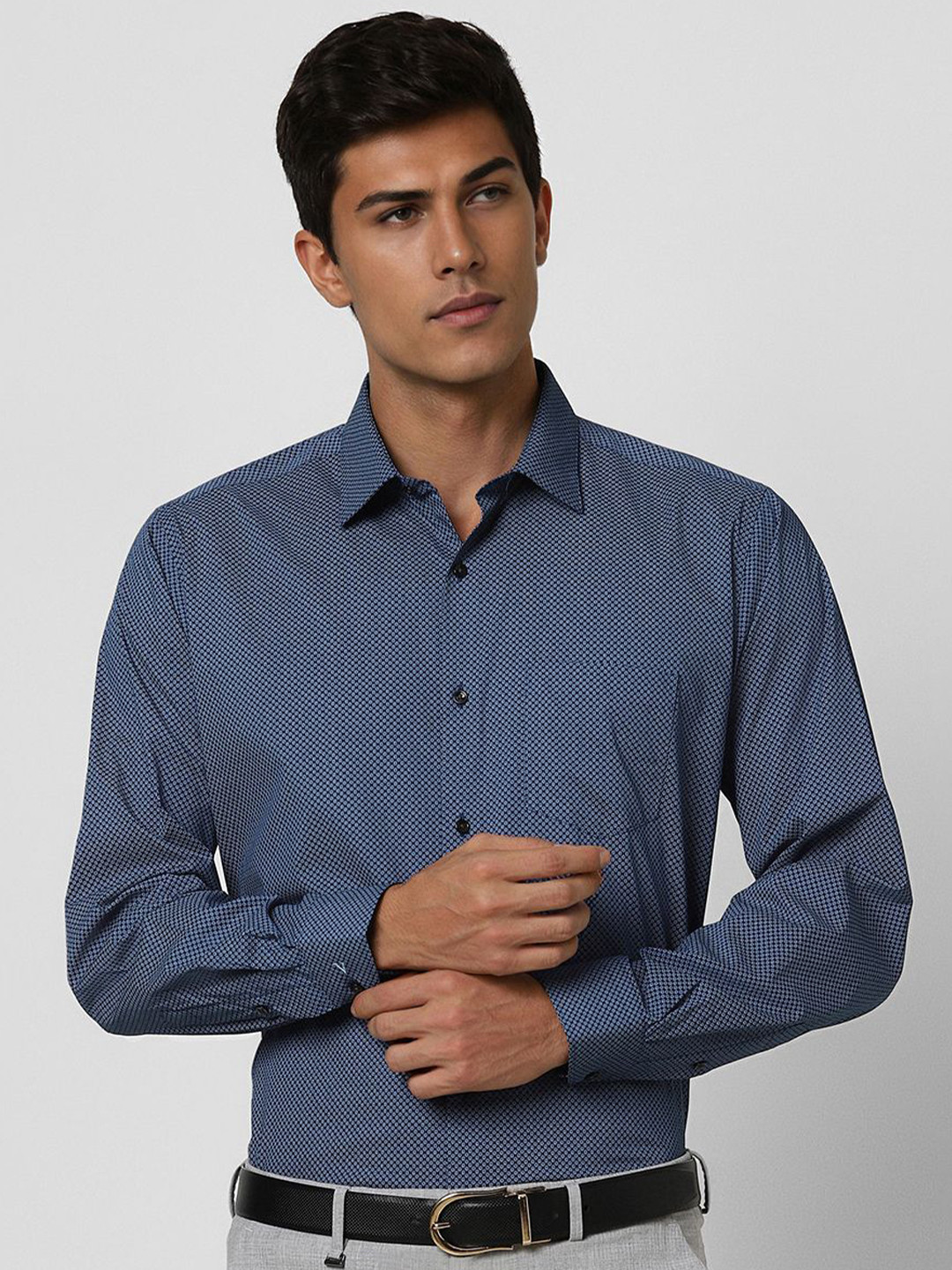 

Van Heusen Men Spread Collar Geometric Printed Cotton Slim Fit Formal Shirt, Blue