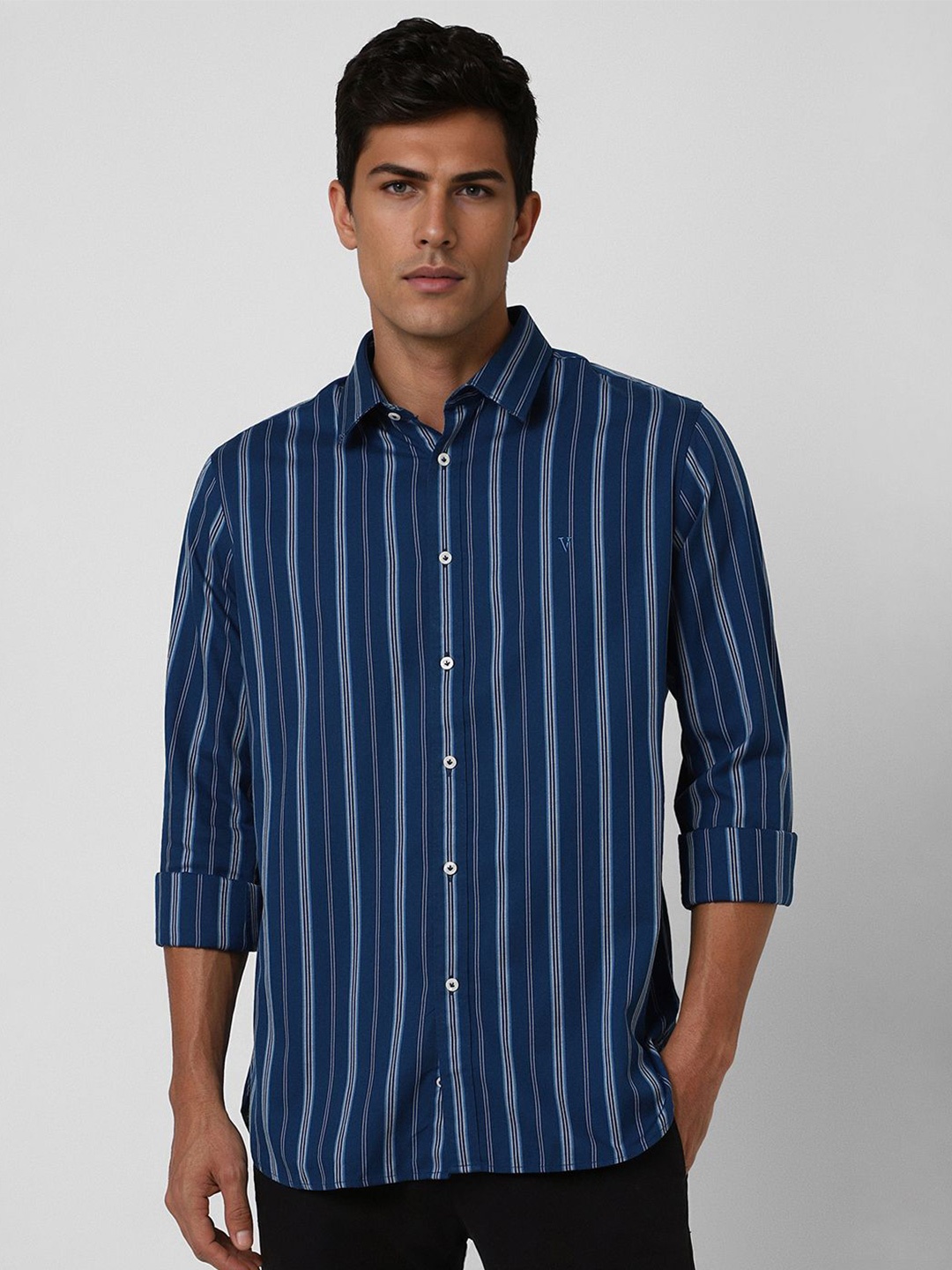 

Van Heusen Sport Men Striped Long Sleeves Pure Cotton Casual Shirt, Blue