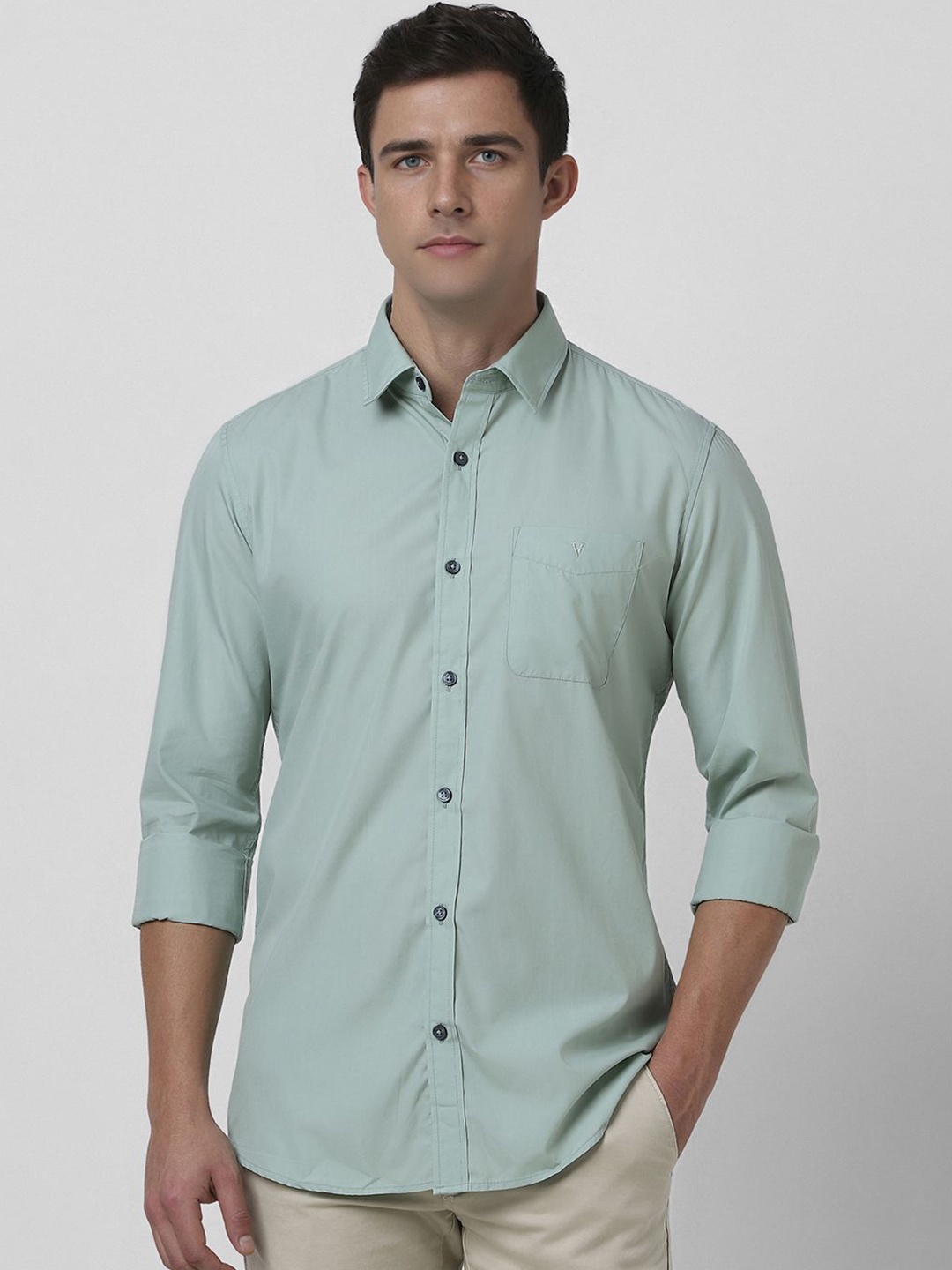 

Van Heusen Sport Men Slim Fit Solid Cotton Casual Shirt, Green