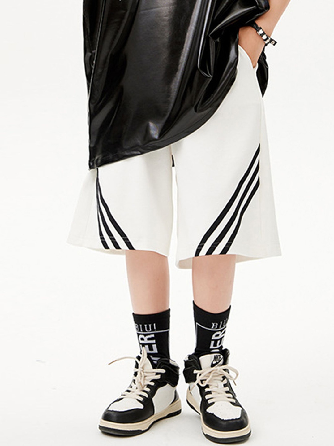 

LULU & SKY Kids Relaxed Fit High-Rise Shorts, White