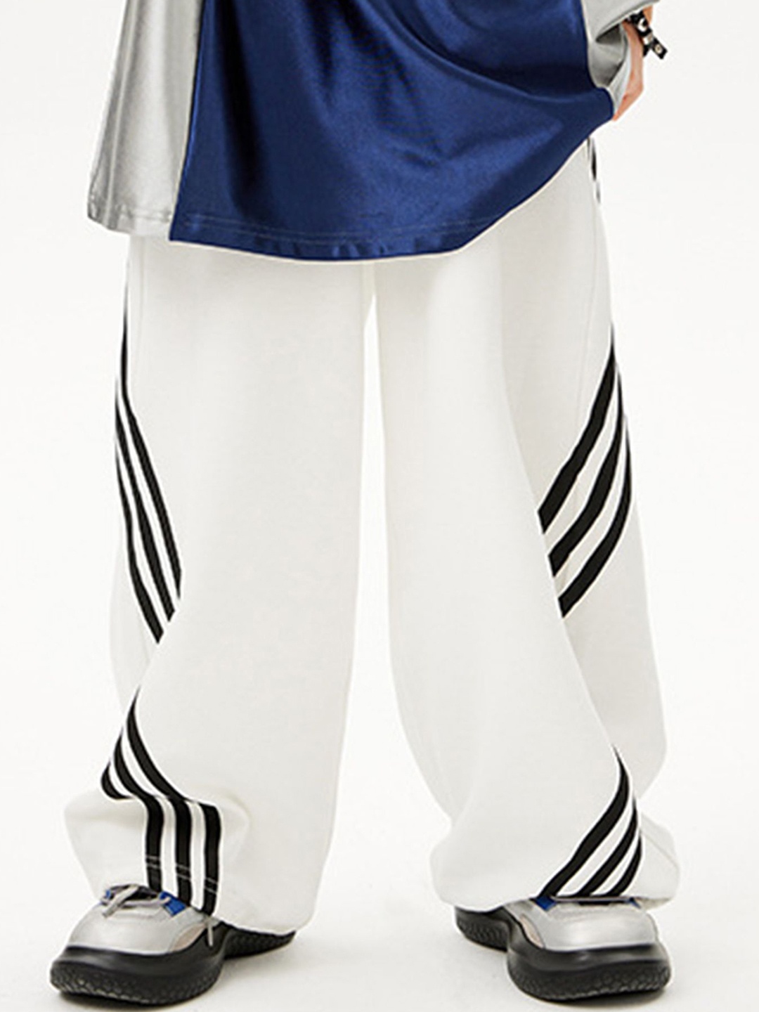 

LULU & SKY Kids Loose Fit High-Rise Trousers, White
