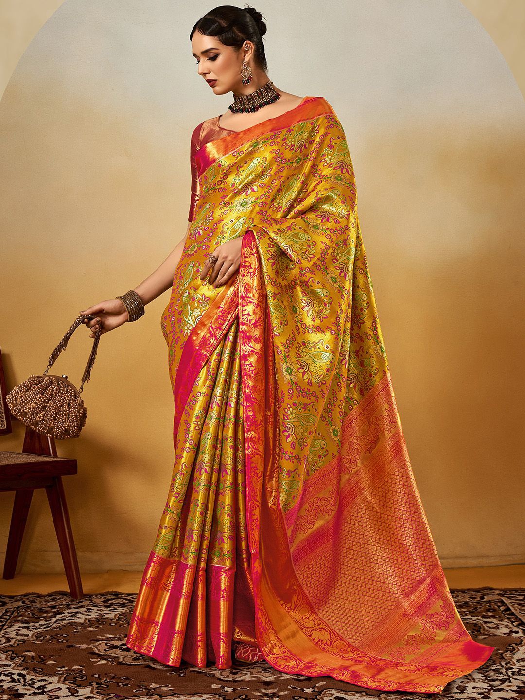 

Ishin Woven Design Zari Saree, Gold