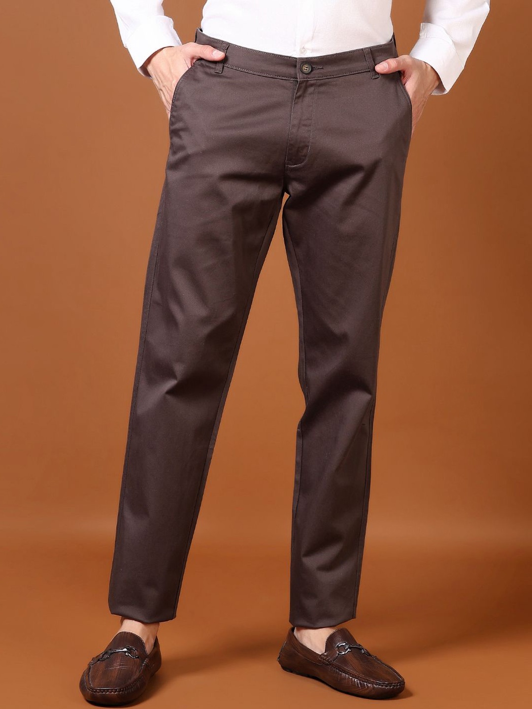 

V-Mart Men Mid-Rise Flat-Front Casual Chinos Trousers, Brown
