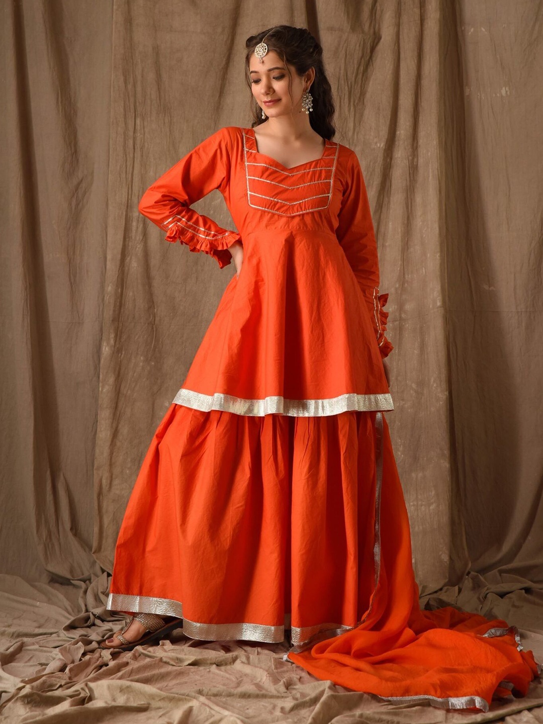 

DIMPLE DESIGN STUDIO Printed Empire Gotta Patti Pure Cotton Kurti with Sharara & Dupatta, Orange