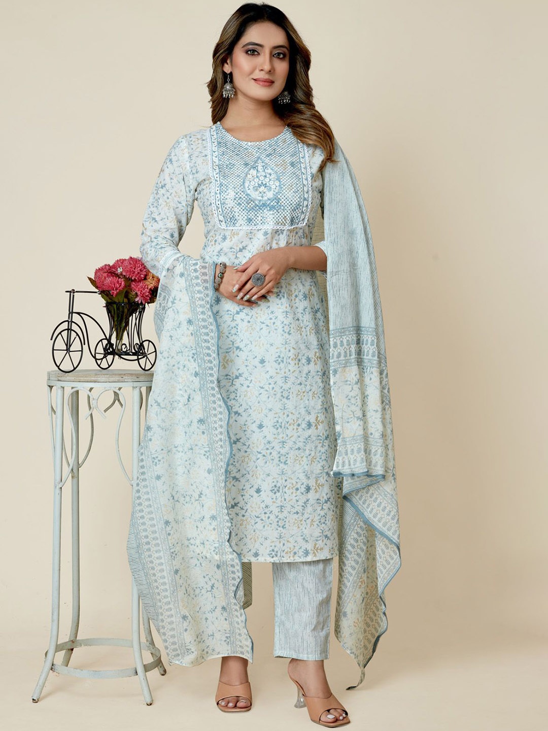 

SARRAS Floral Printed Mirror Work Pure Cotton Kurta With Trousers & Dupatta, White