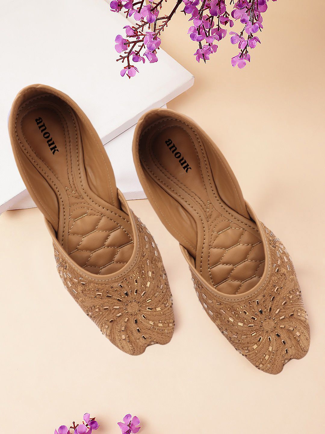 

Anouk Women Embellished Square Toe Mojaris, Brown