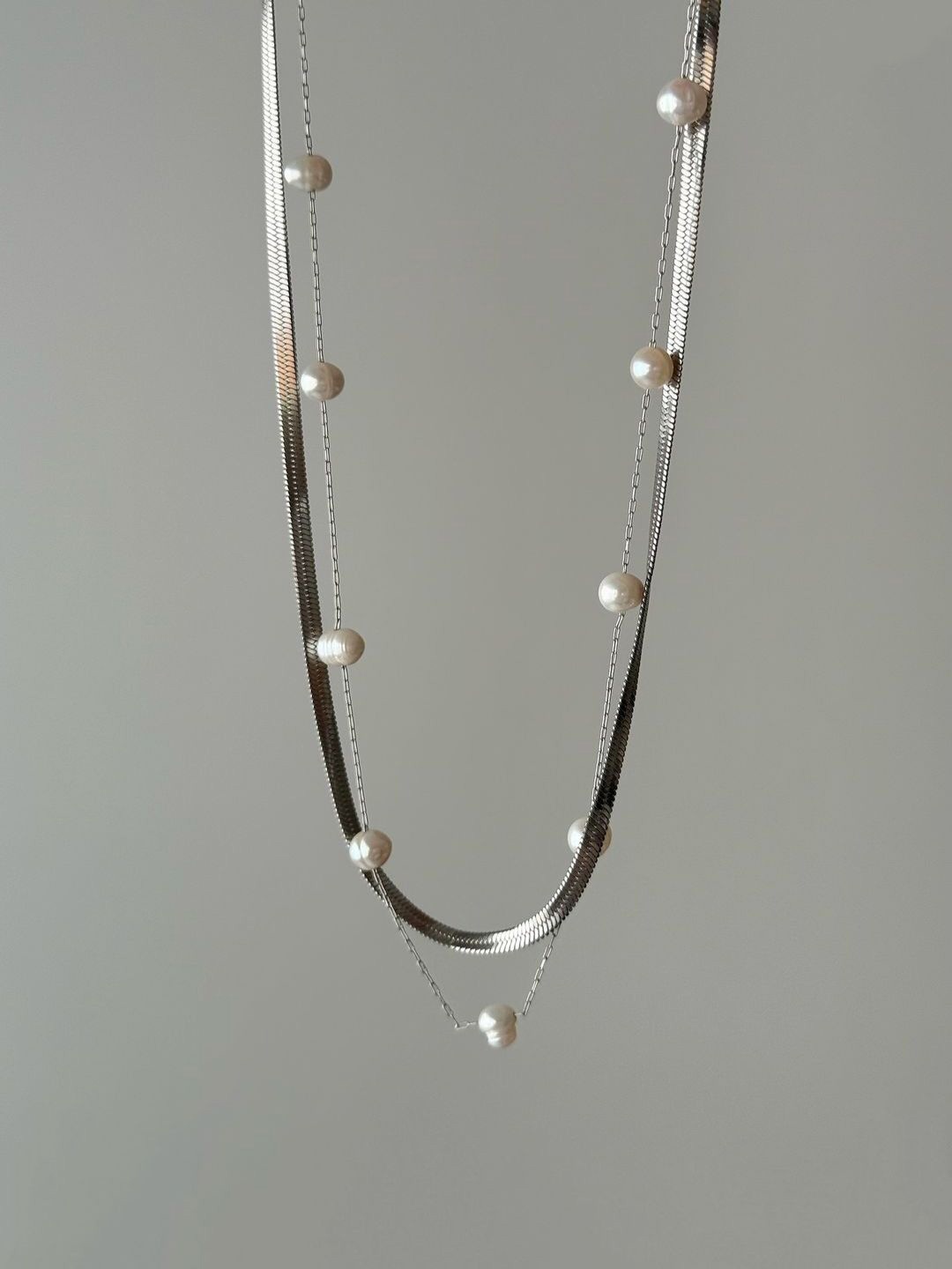 

V FASHION JEWELLERY 9297 Silver-Plated Stainless Steel Pearl Beaded Snake Chain